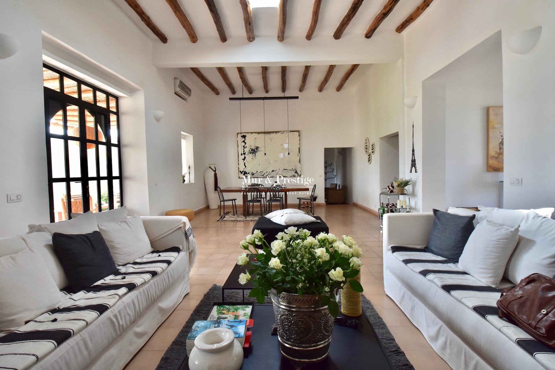 Agence Immobilière Marrakech - Maison Beldi Chic à Vendre 