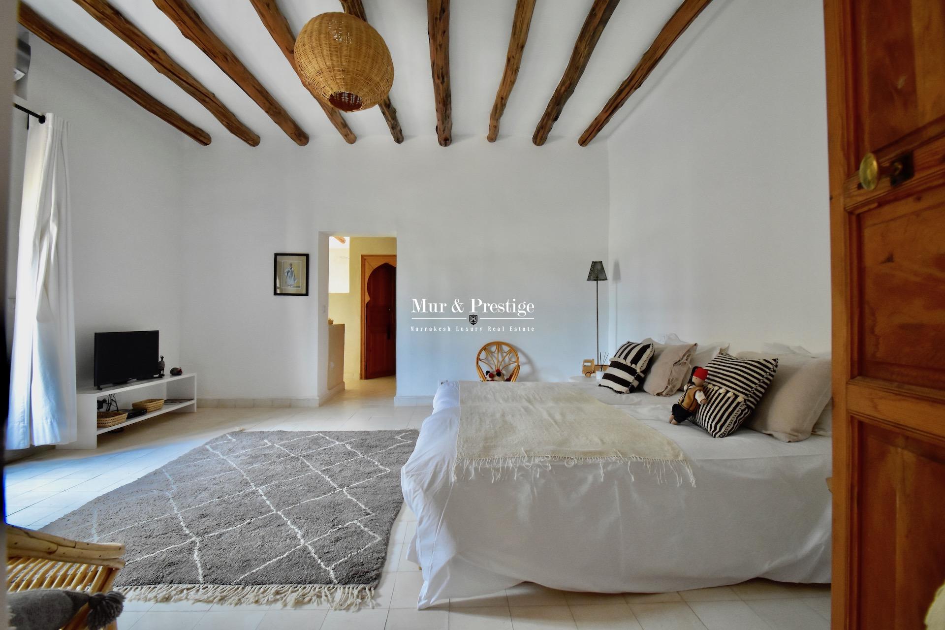 Agence Immobilière Marrakech - Maison Beldi Chic à Vendre 