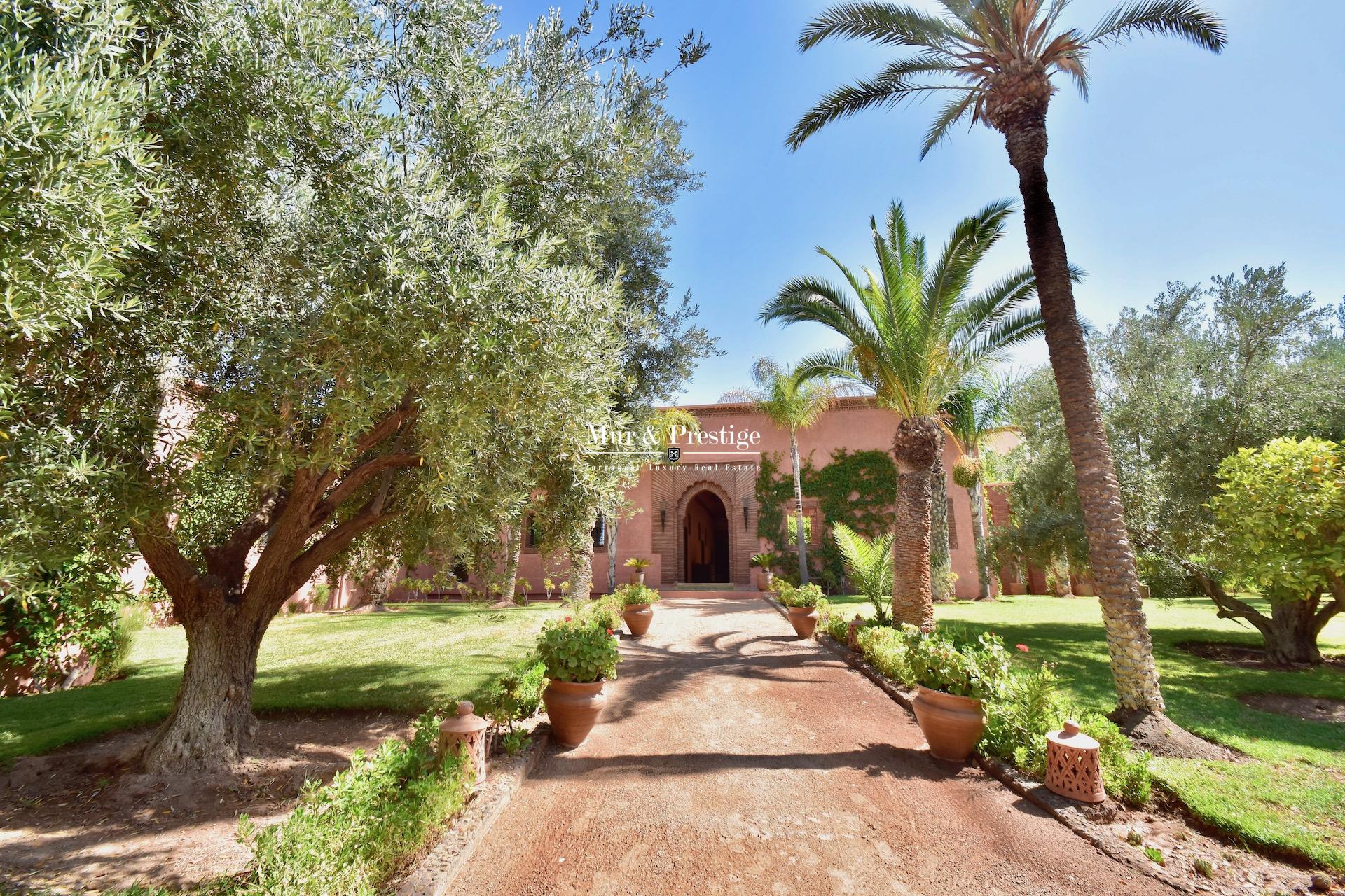 Agence Immobilière Marrakech - Palais à la vente à la Palmeraie de Marrakech 