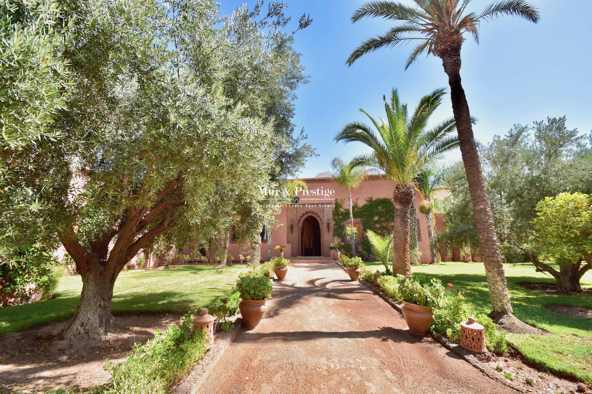 Agence Immobilière Marrakech - Palais à la vente à la Palmeraie de Marrakech 