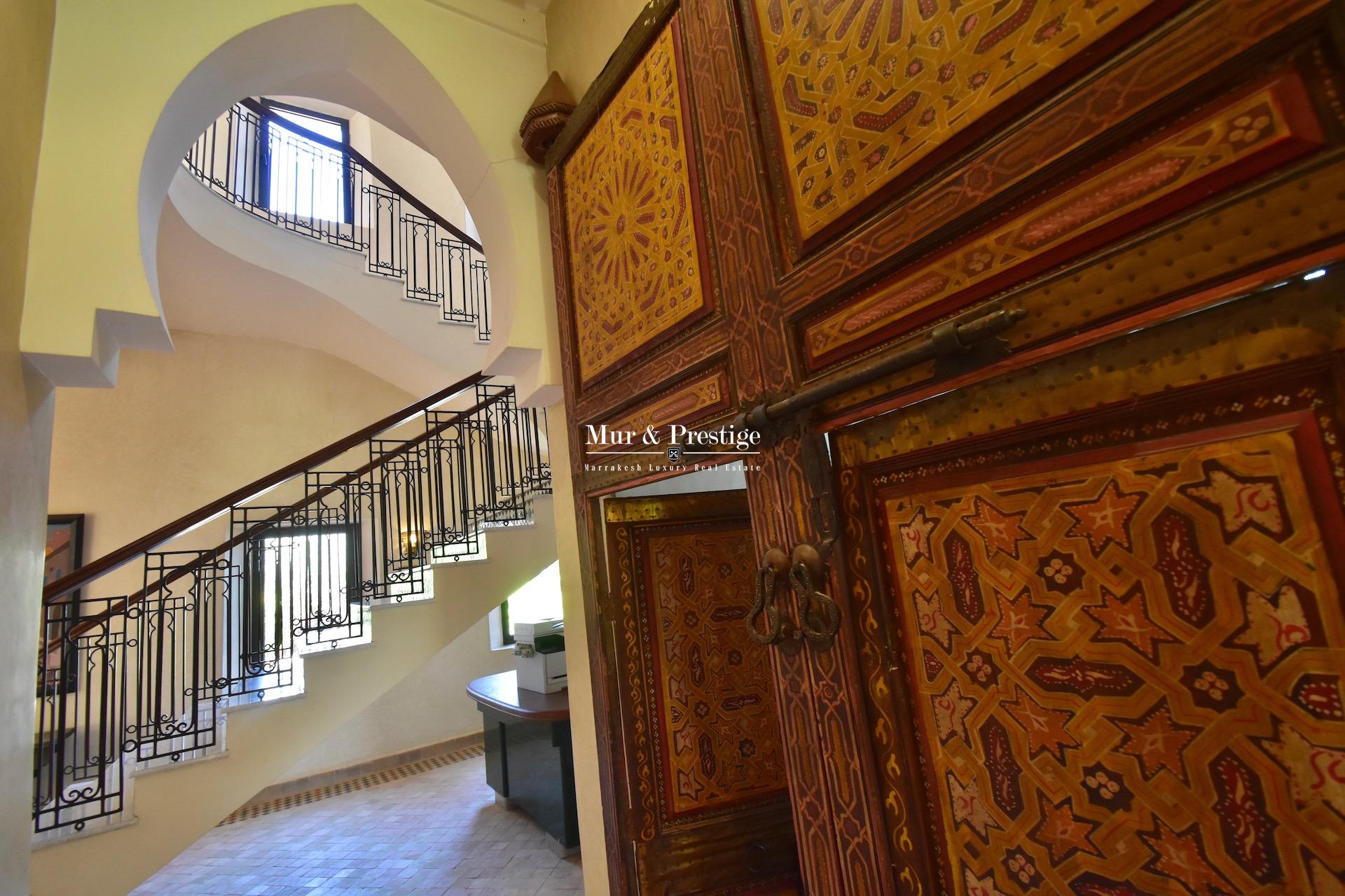 Villa à vendre à Marrakech – Agence Immobilière 