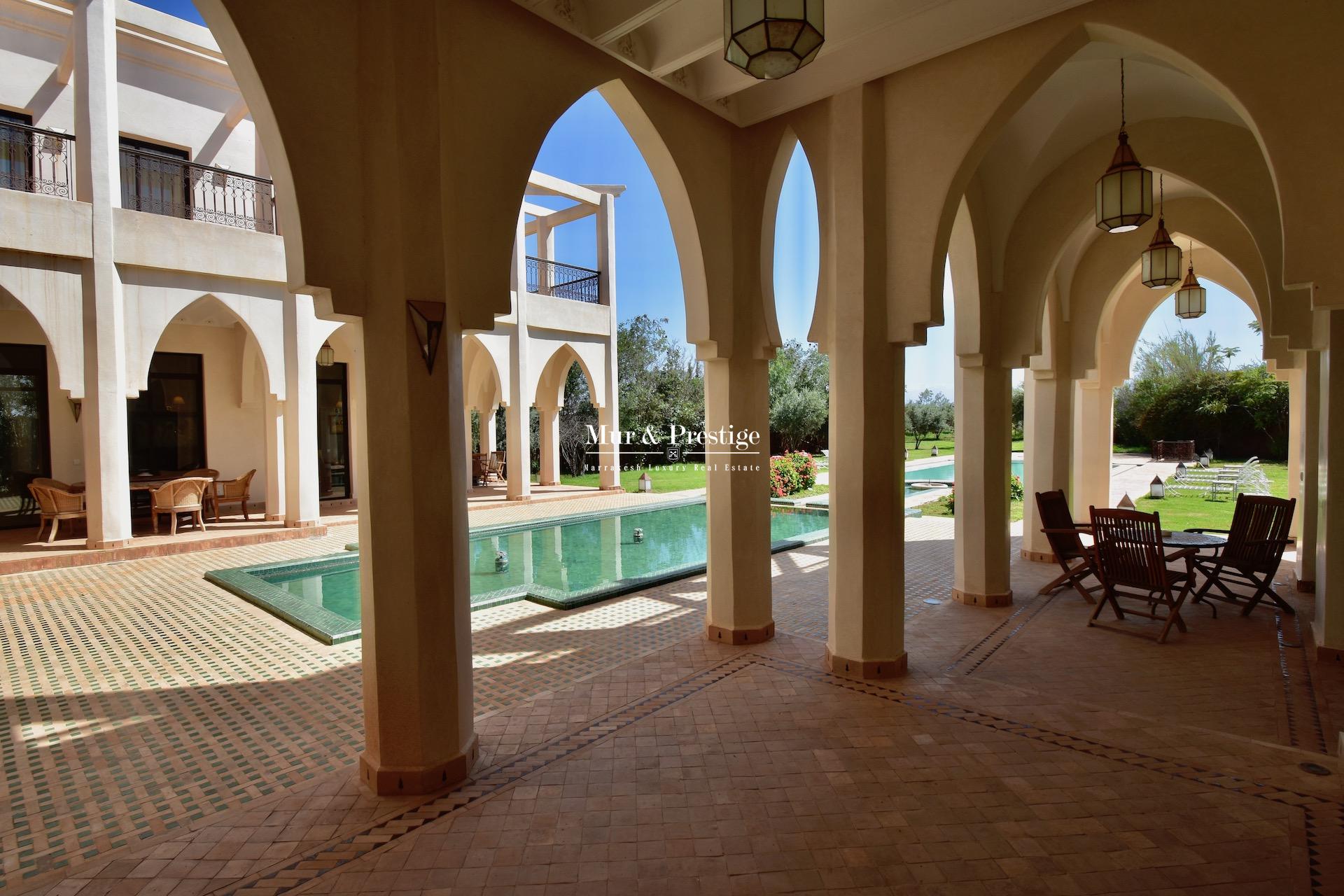 Villa à vendre à Marrakech – Agence Immobilière 