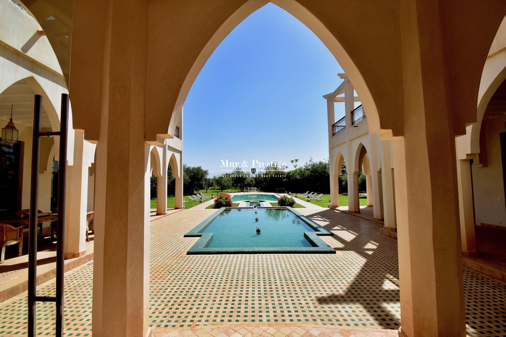 Villa à vendre à Marrakech – Agence Immobilière 