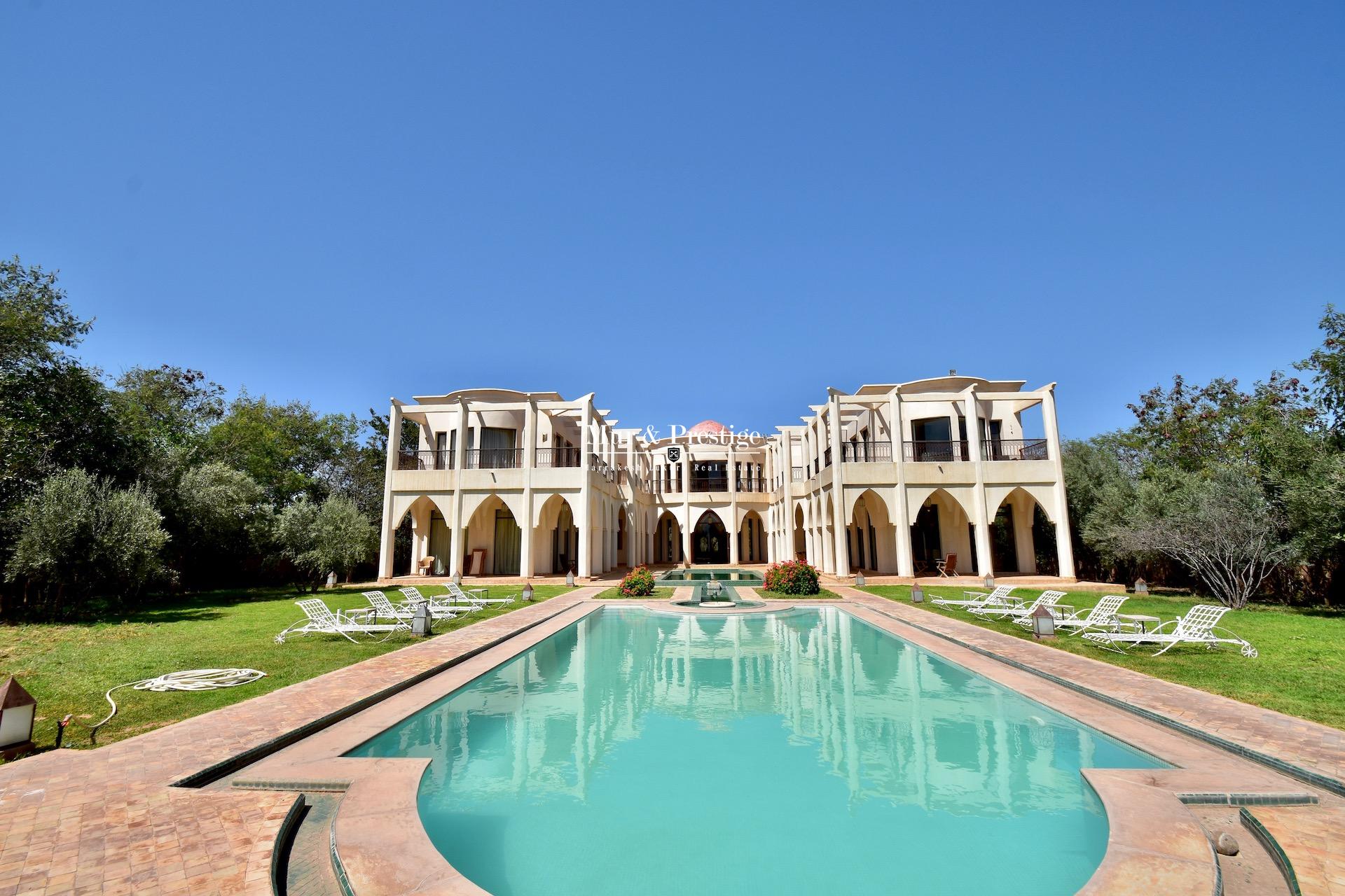 Villa à vendre à Marrakech – Agence Immobilière 