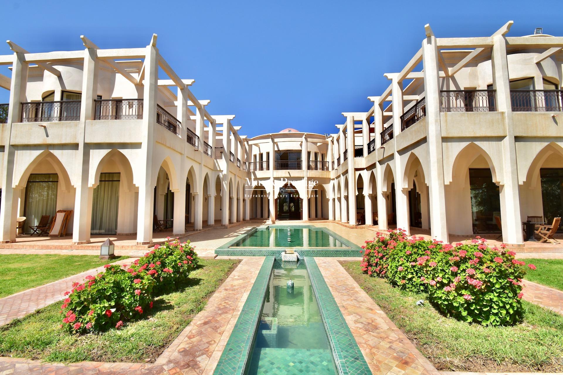 Villa à vendre à Marrakech – Agence Immobilière 