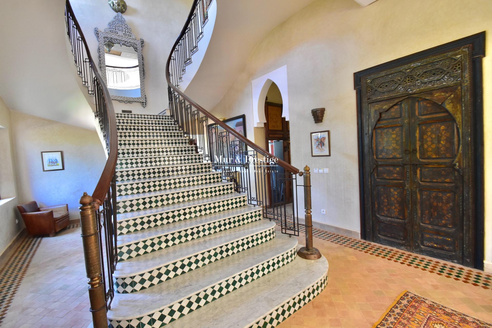 Villa à vendre à Marrakech – Agence Immobilière 