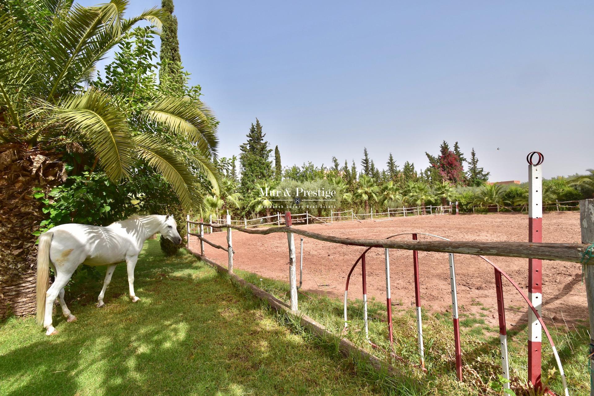 Maison avec clairière et box à chevaux à vendre à Marrakech