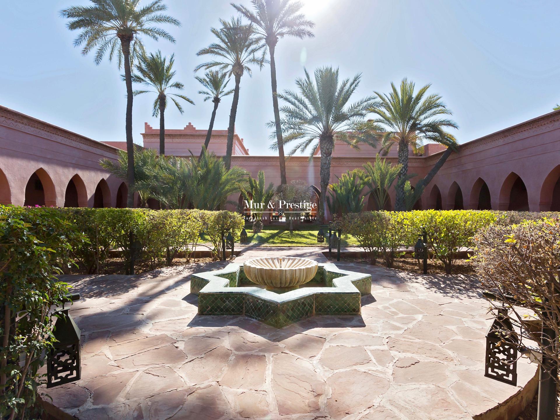 Maison signée Charles Bocarra à vendre à Marrakech 