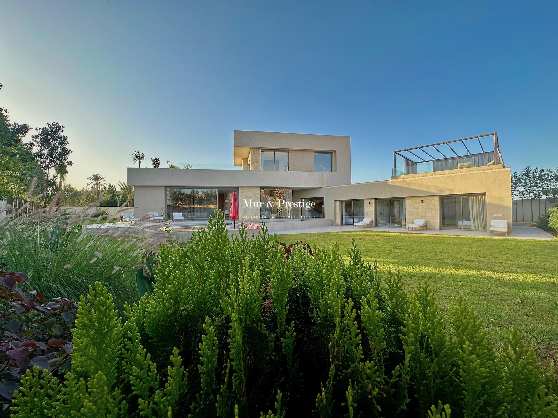 Maison moderne aux abords des Golfs