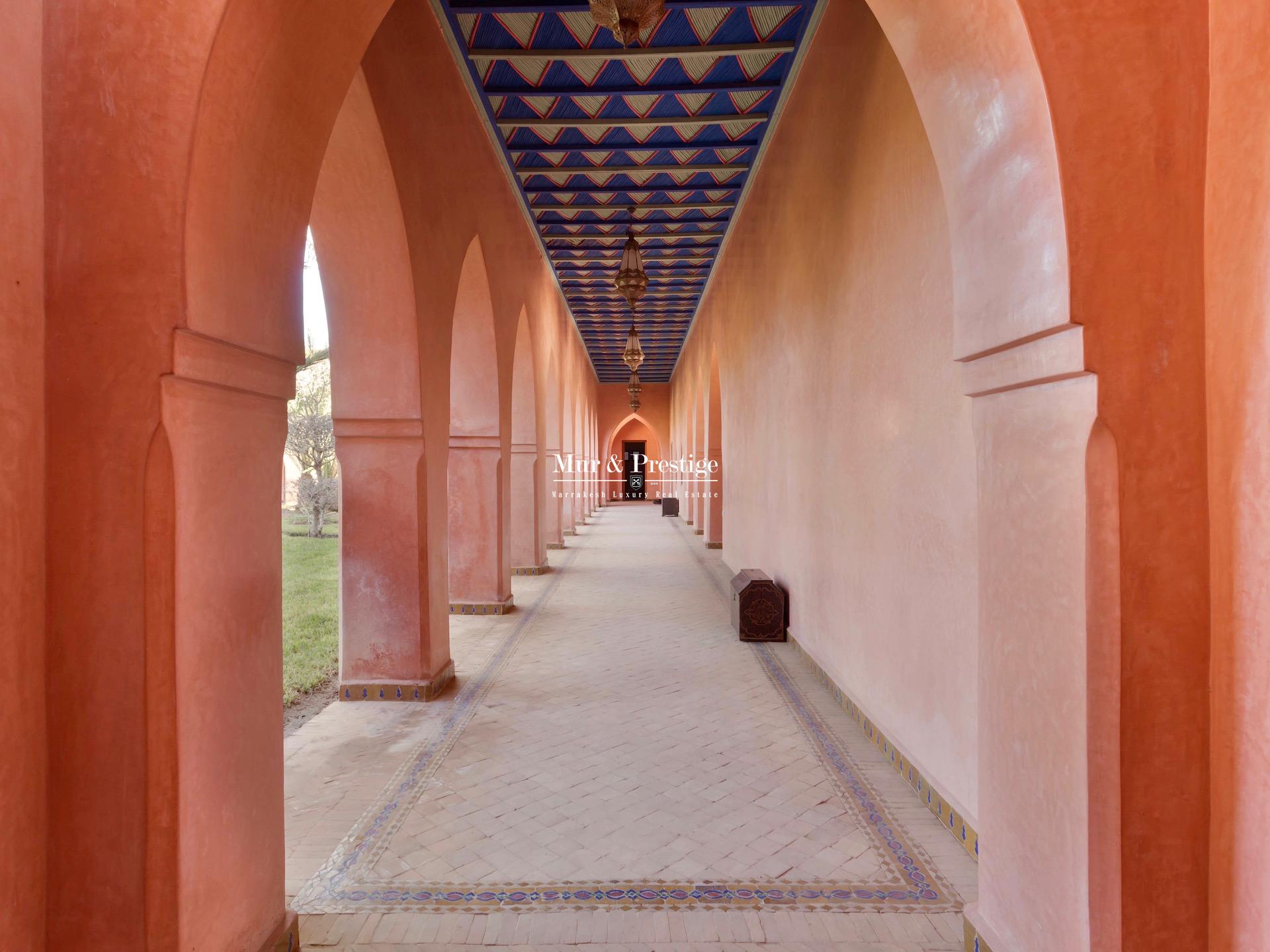 Maison signée Charles Bocarra à vendre à Marrakech 