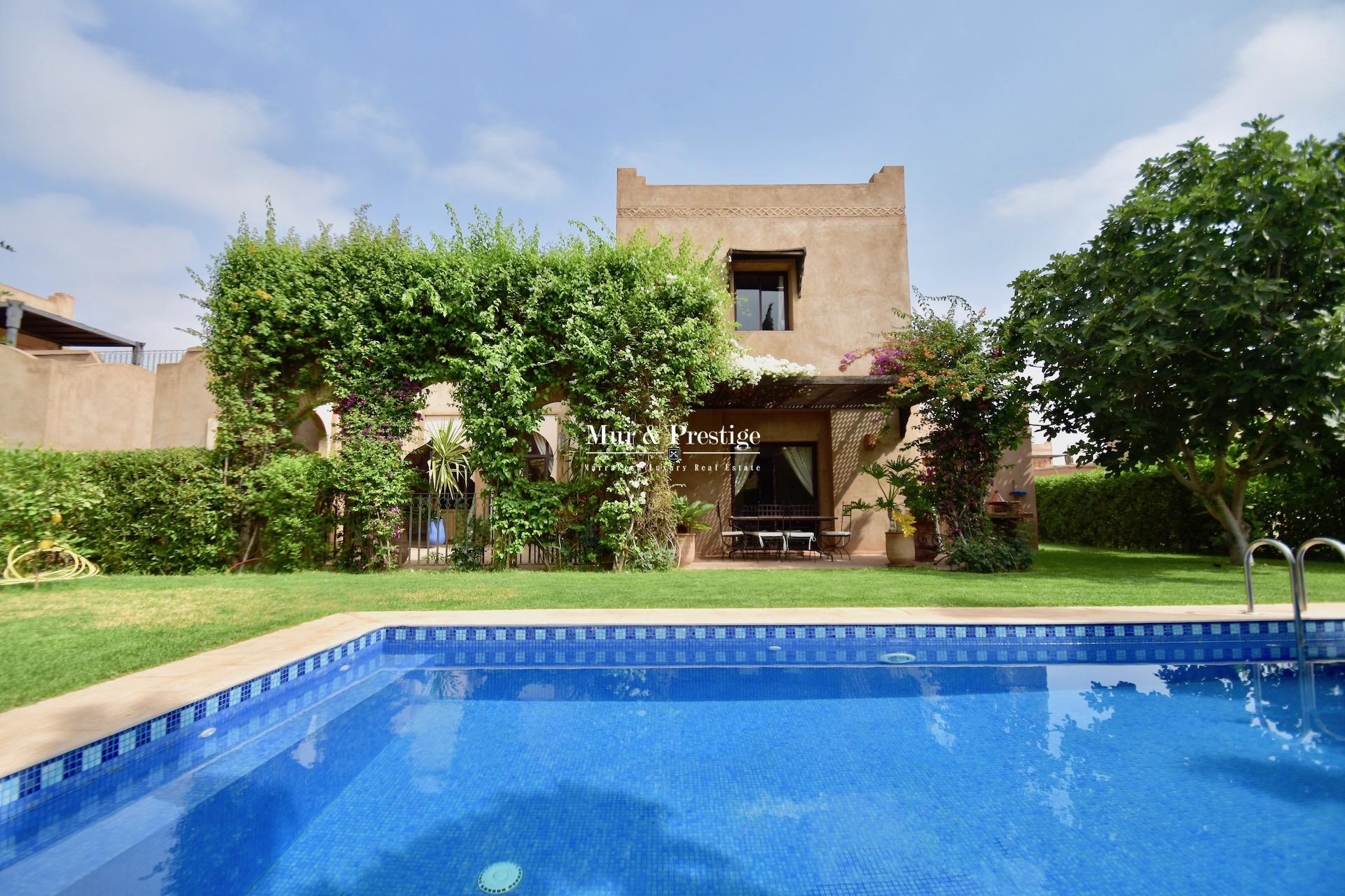 Agence Immobilière à Marrakech - Charmante Villa à vendre