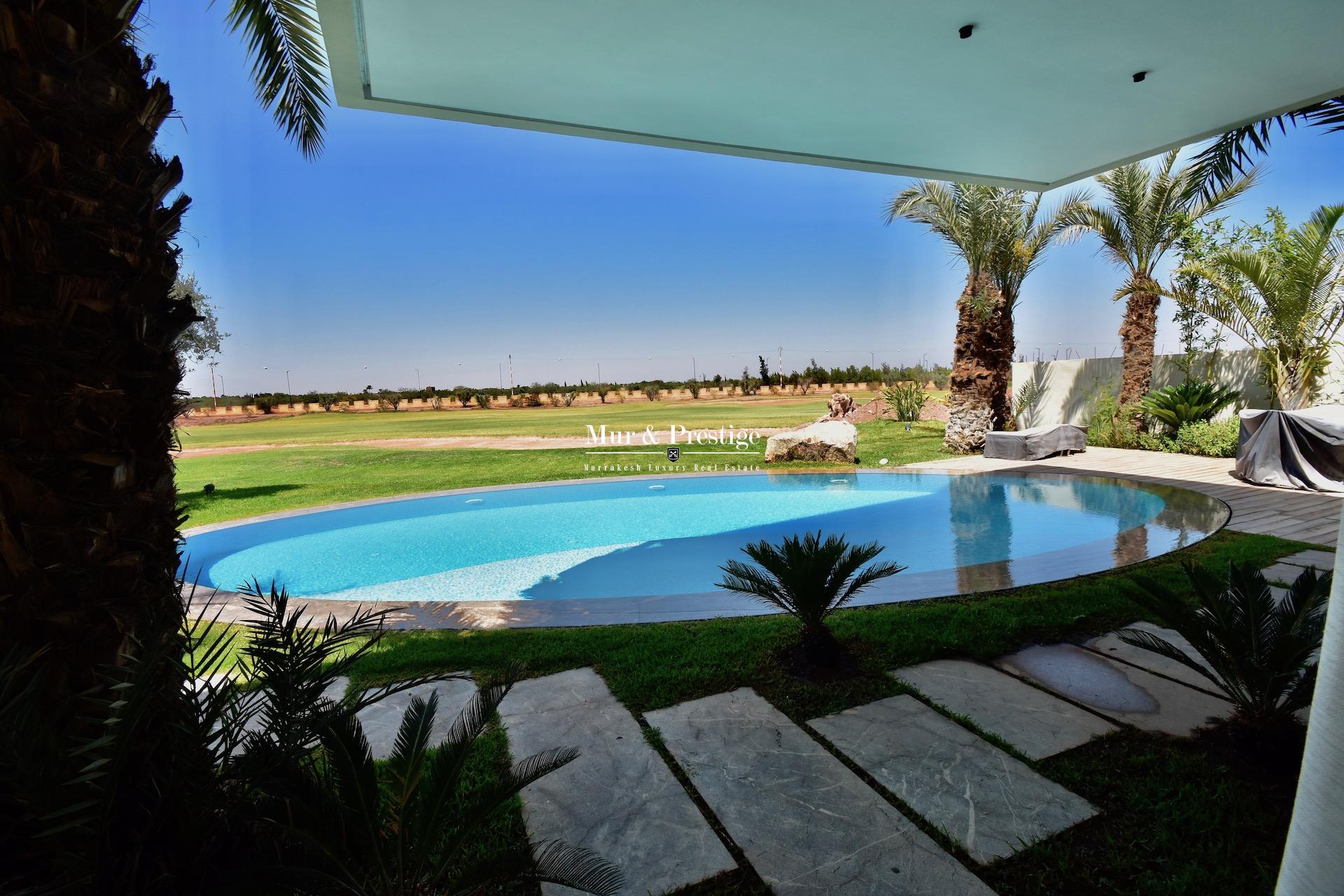 Agence Immobilière à Marrakech - Maison en Front de Golf à Vendre