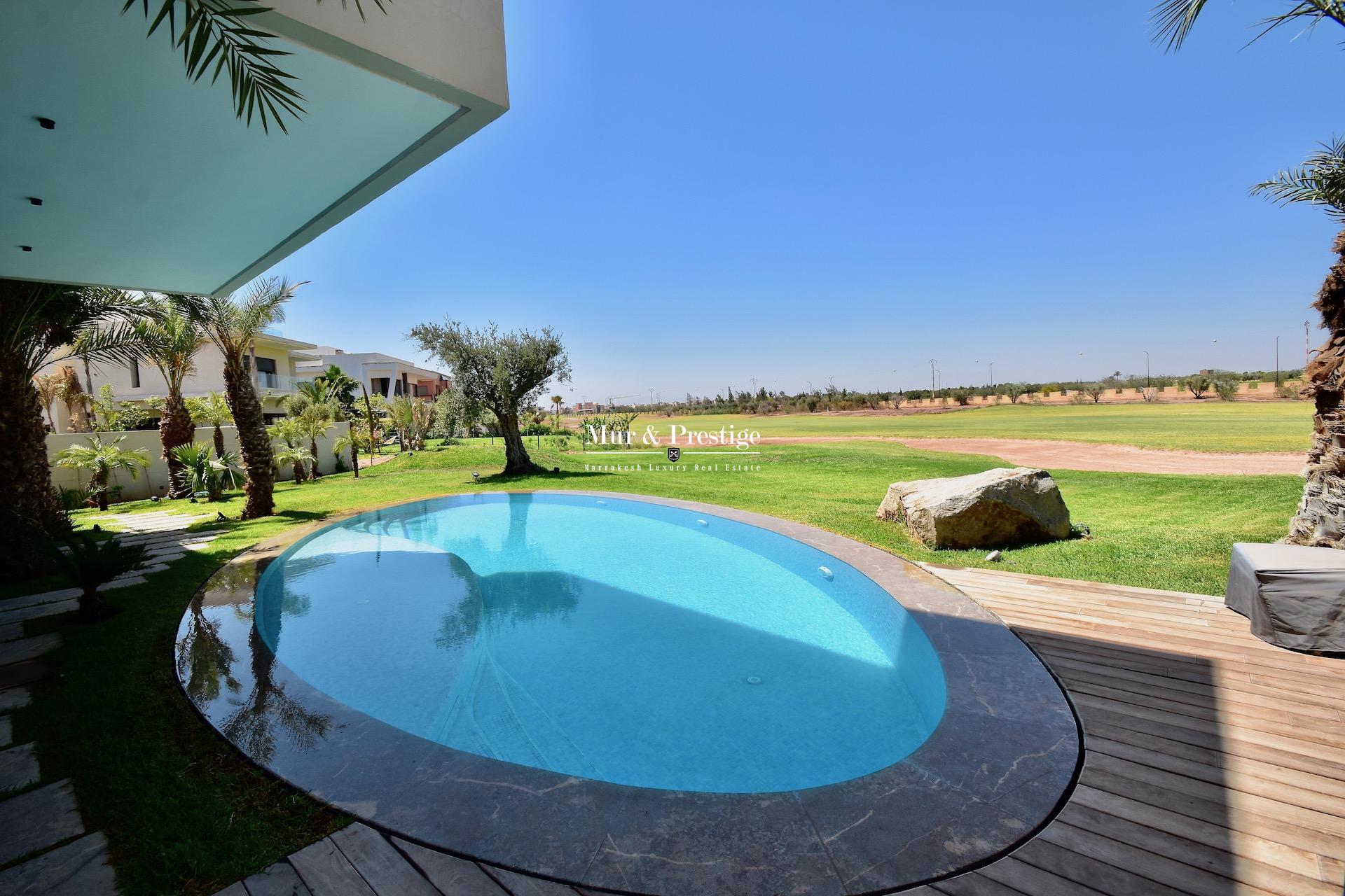 Agence Immobilière à Marrakech - Maison en Front de Golf à Vendre