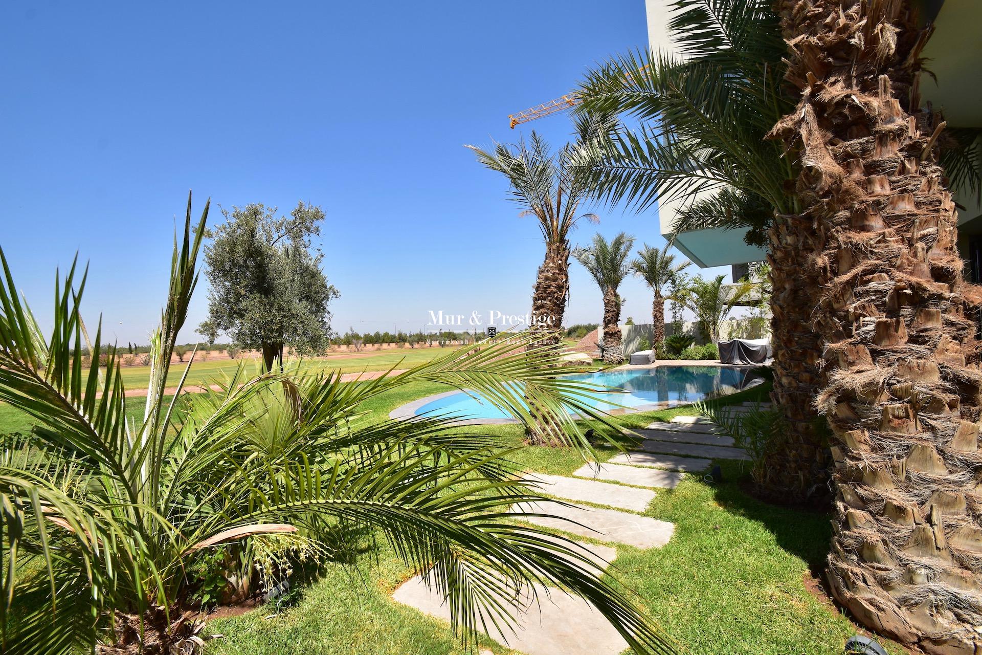 Agence Immobilière à Marrakech - Maison en Front de Golf à Vendre