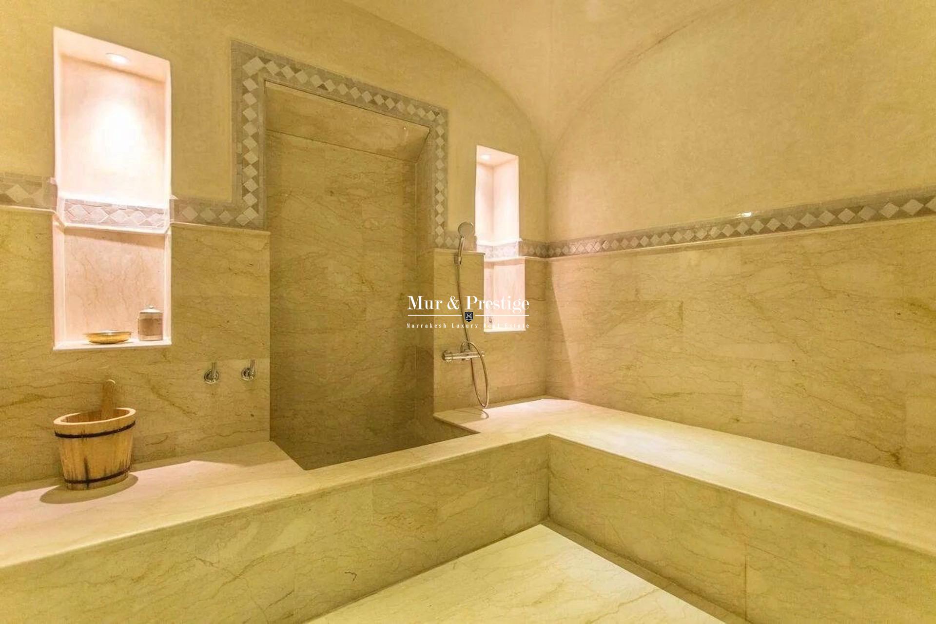 Maison d’hôtes de 15 Chambres à Vendre 