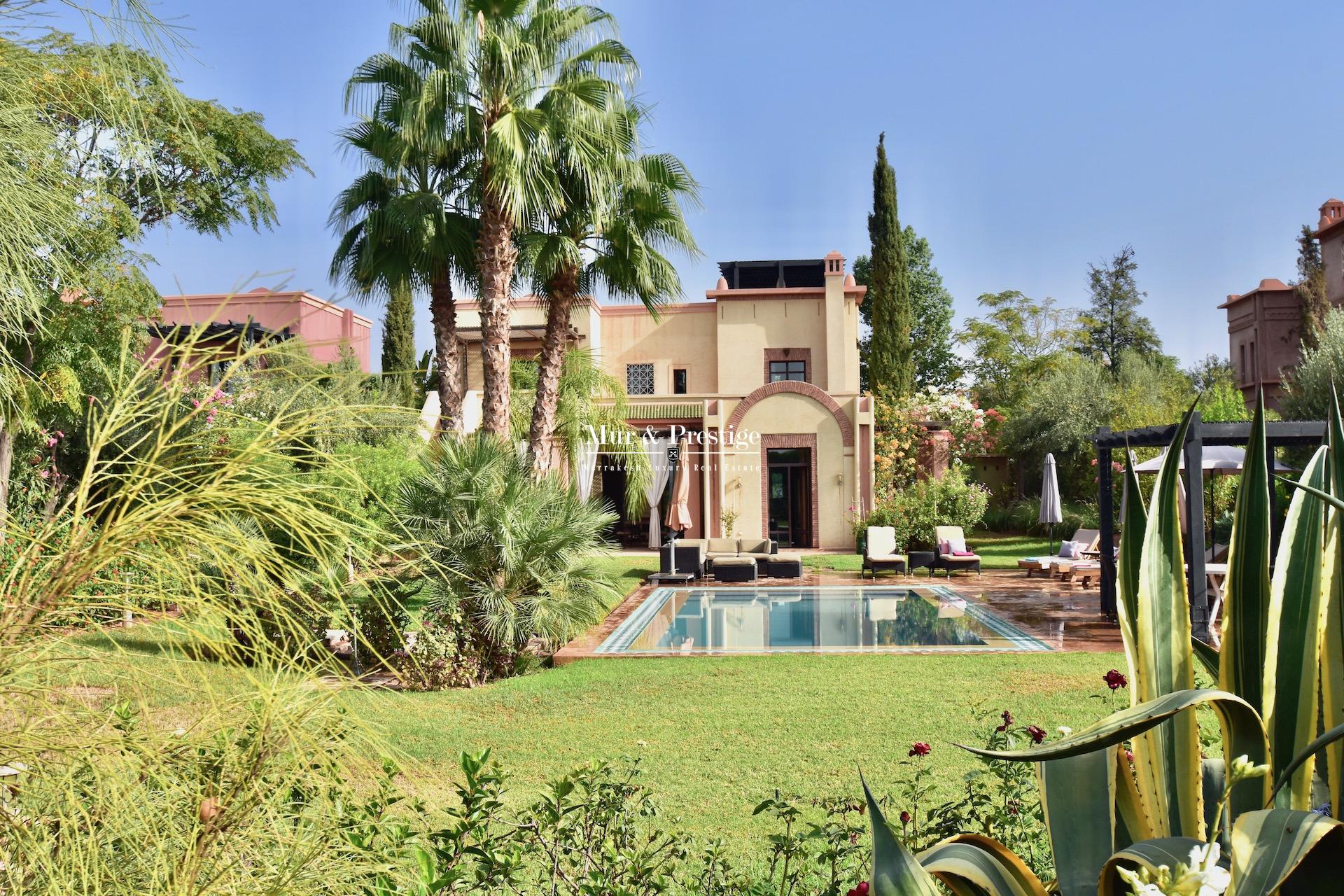 Agence Immobilière à Marrakech - Maison à vendre en front de golf