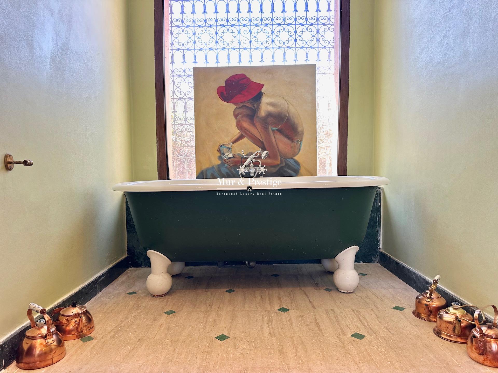 Maison de Caractère à Vendre – Proche Ecole Américaine