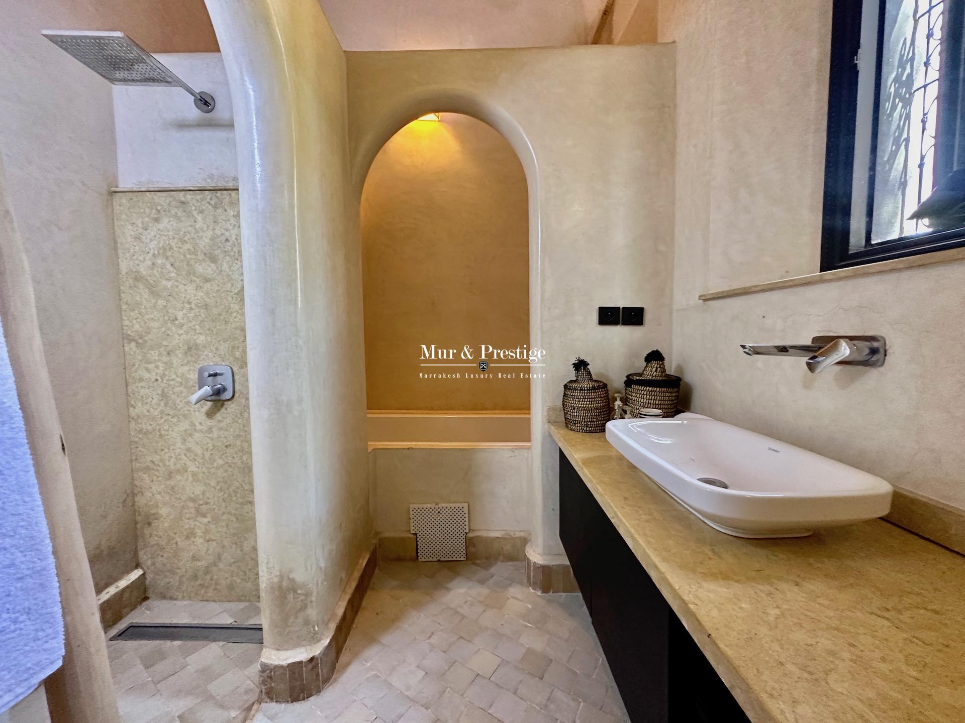 Maison de 8 Chbres à Vendre (Sans VNA)