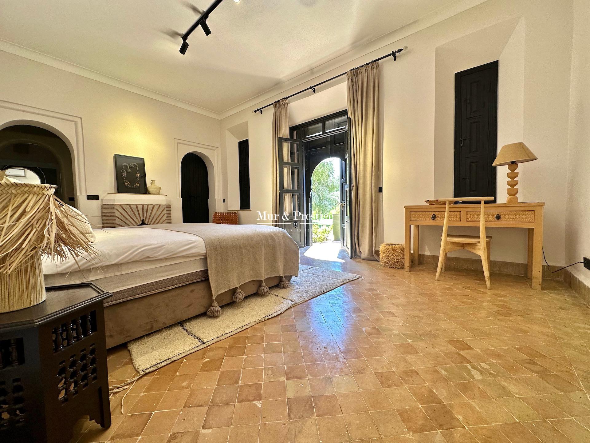 Maison de 8 Chbres à Vendre (Sans VNA)