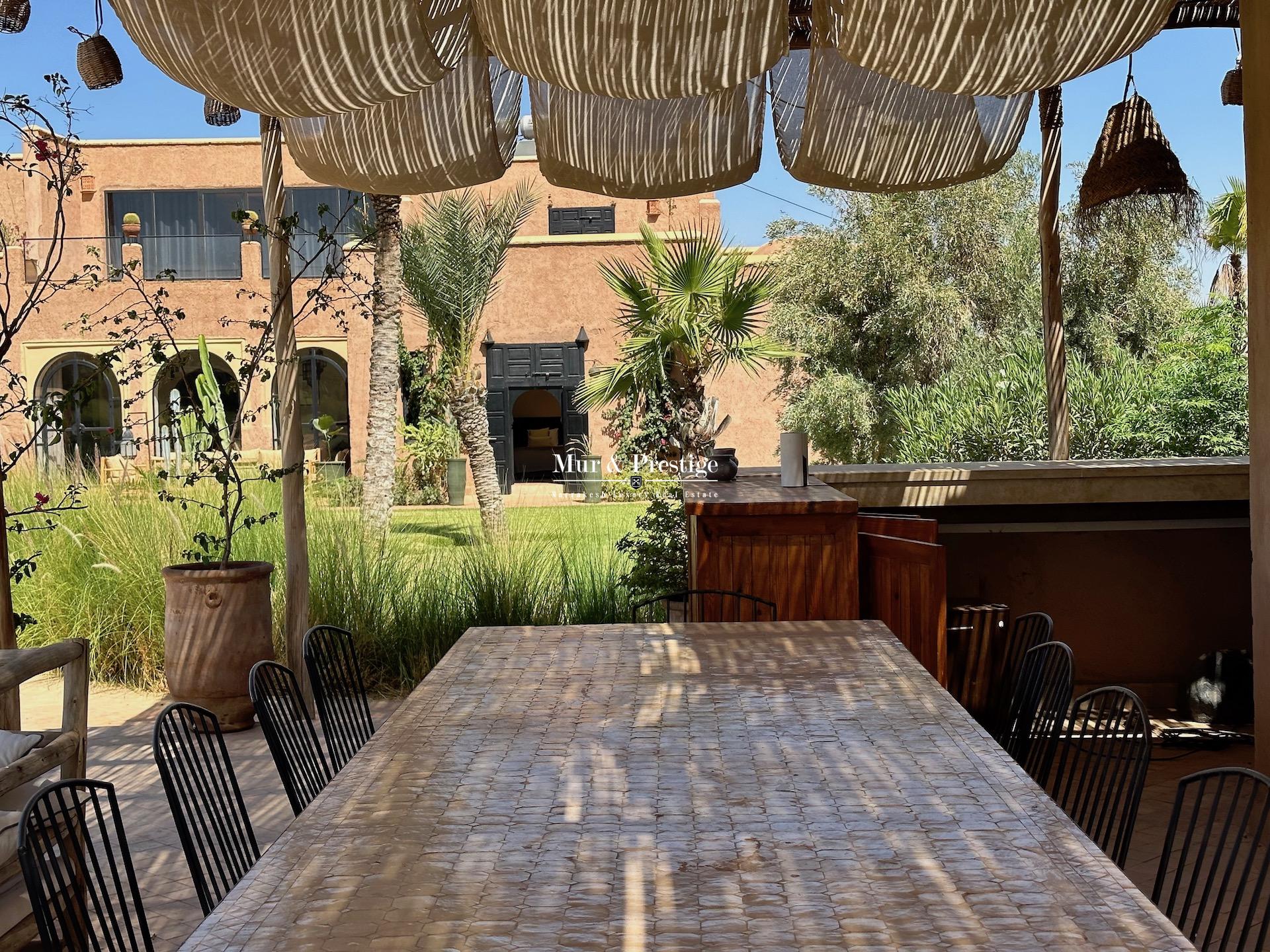 Maison de 8 Chbres à Vendre (Sans VNA)