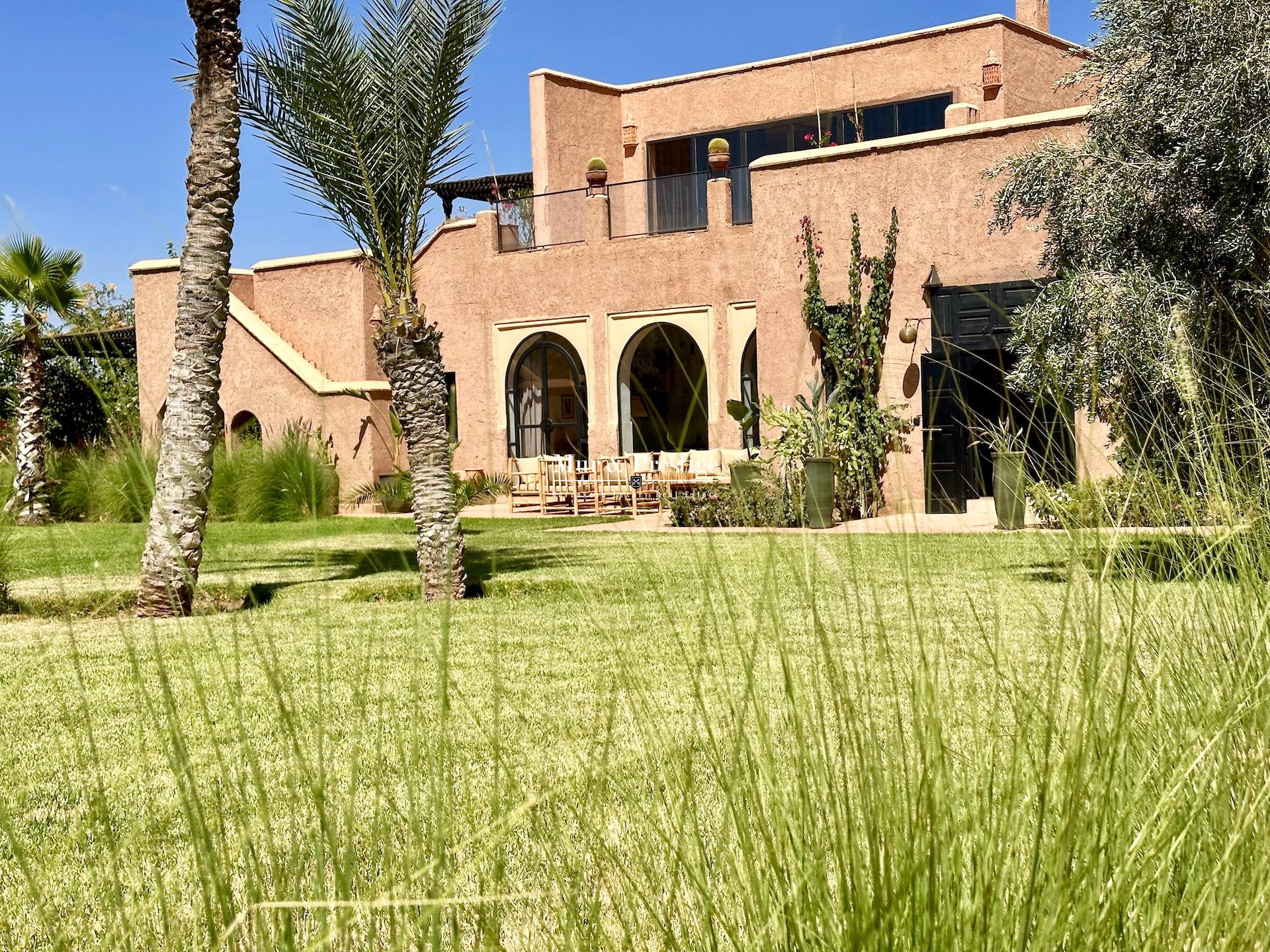 Maison de 8 Chbres à Vendre (Sans VNA)