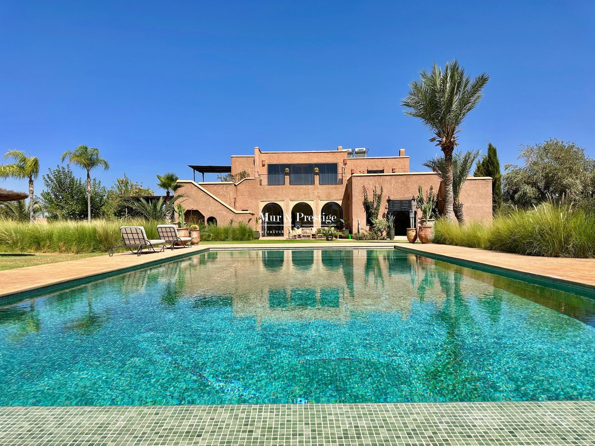 Maison de 8 Chbres à Vendre (Sans VNA)