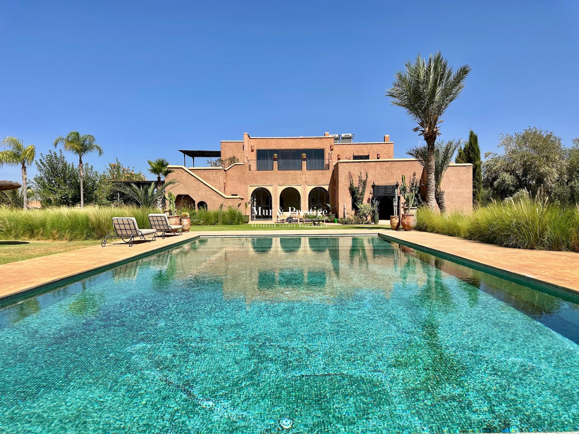 Maison de 8 Chbres à Vendre (Sans VNA)