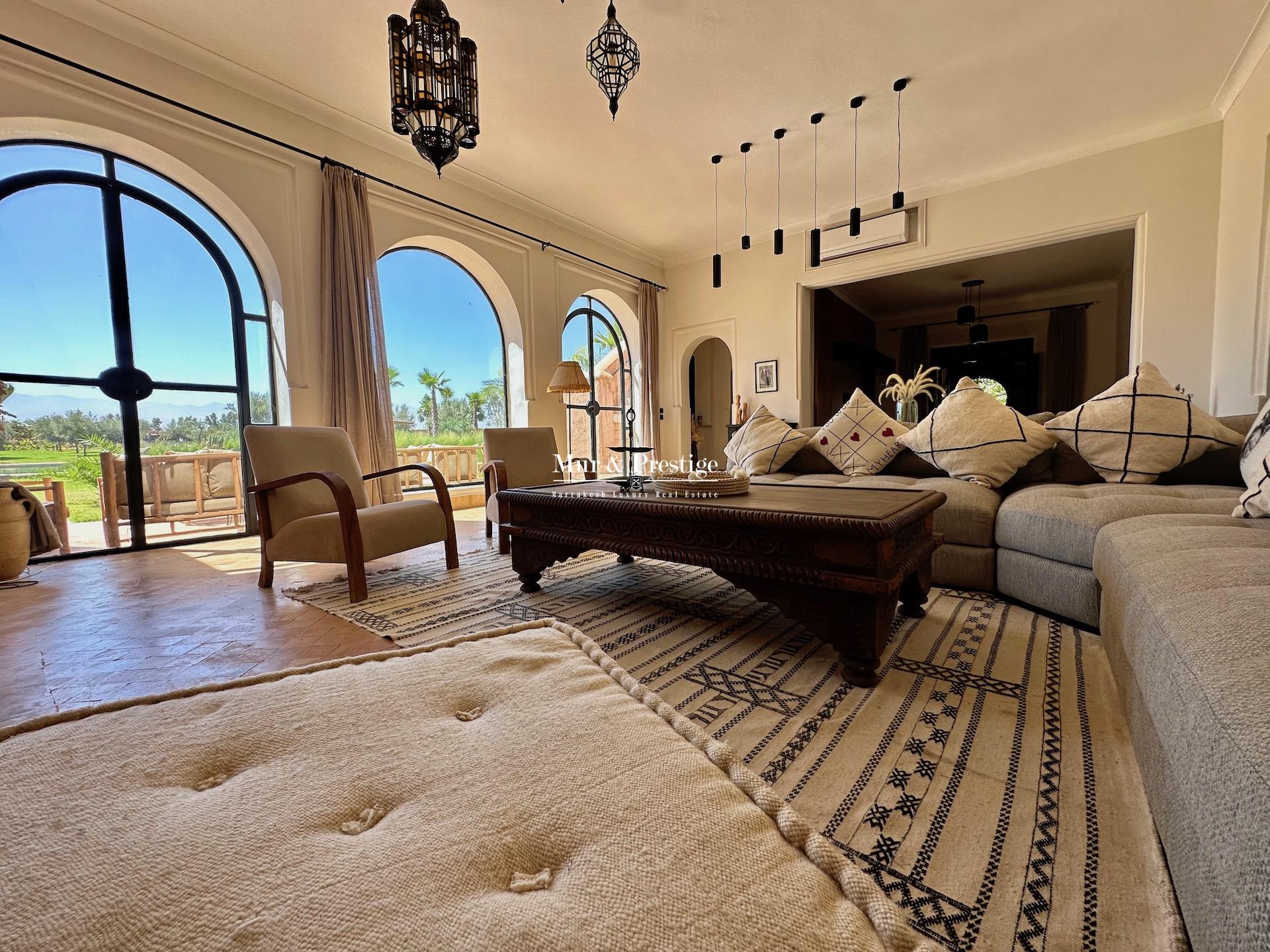 Maison de 8 Chbres à Vendre (Sans VNA)