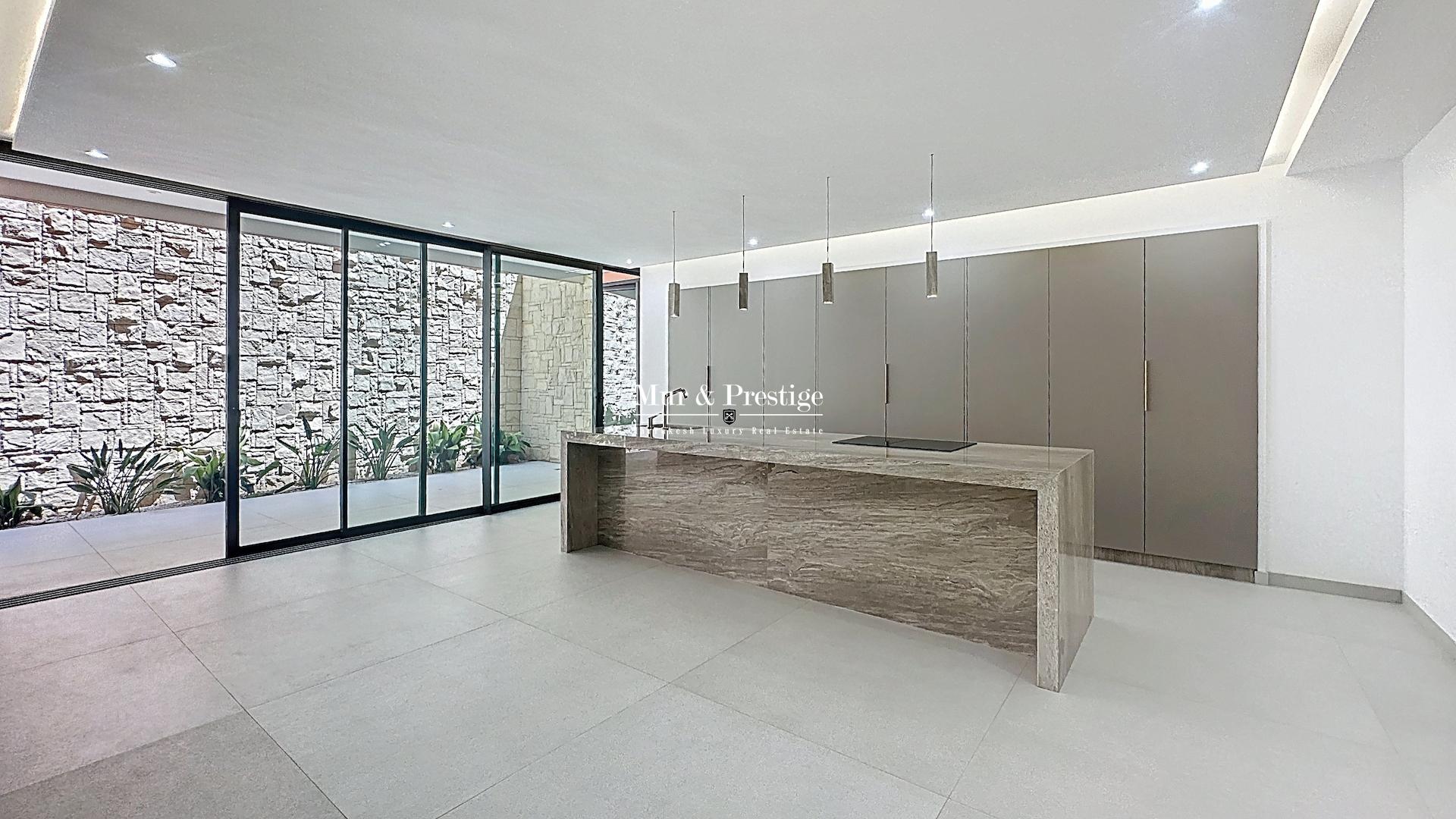 Amelkis  - Maison de 5 suites à Vendre 