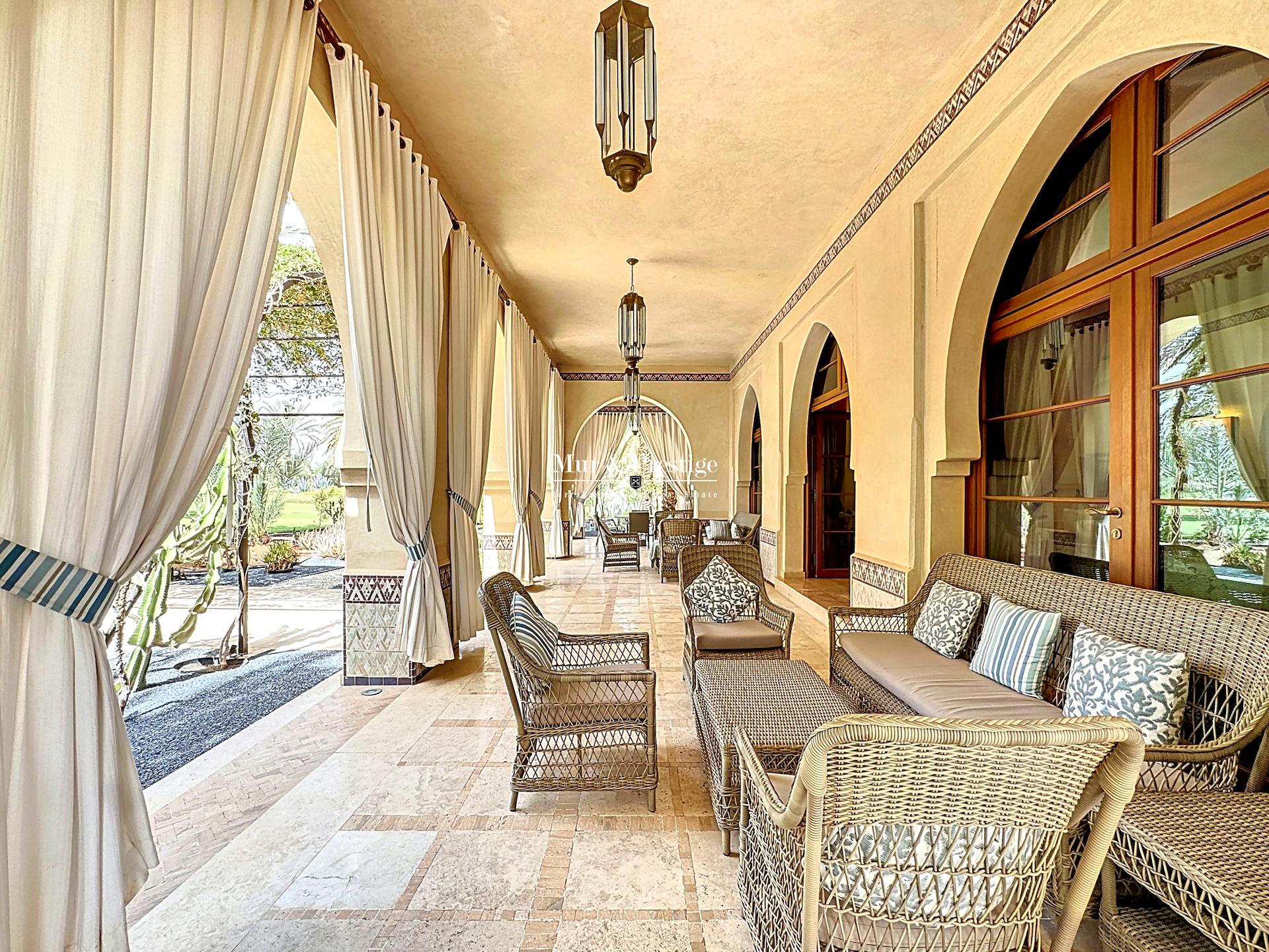 Palais Marocain sur 4 hectares dans la Palmeraie