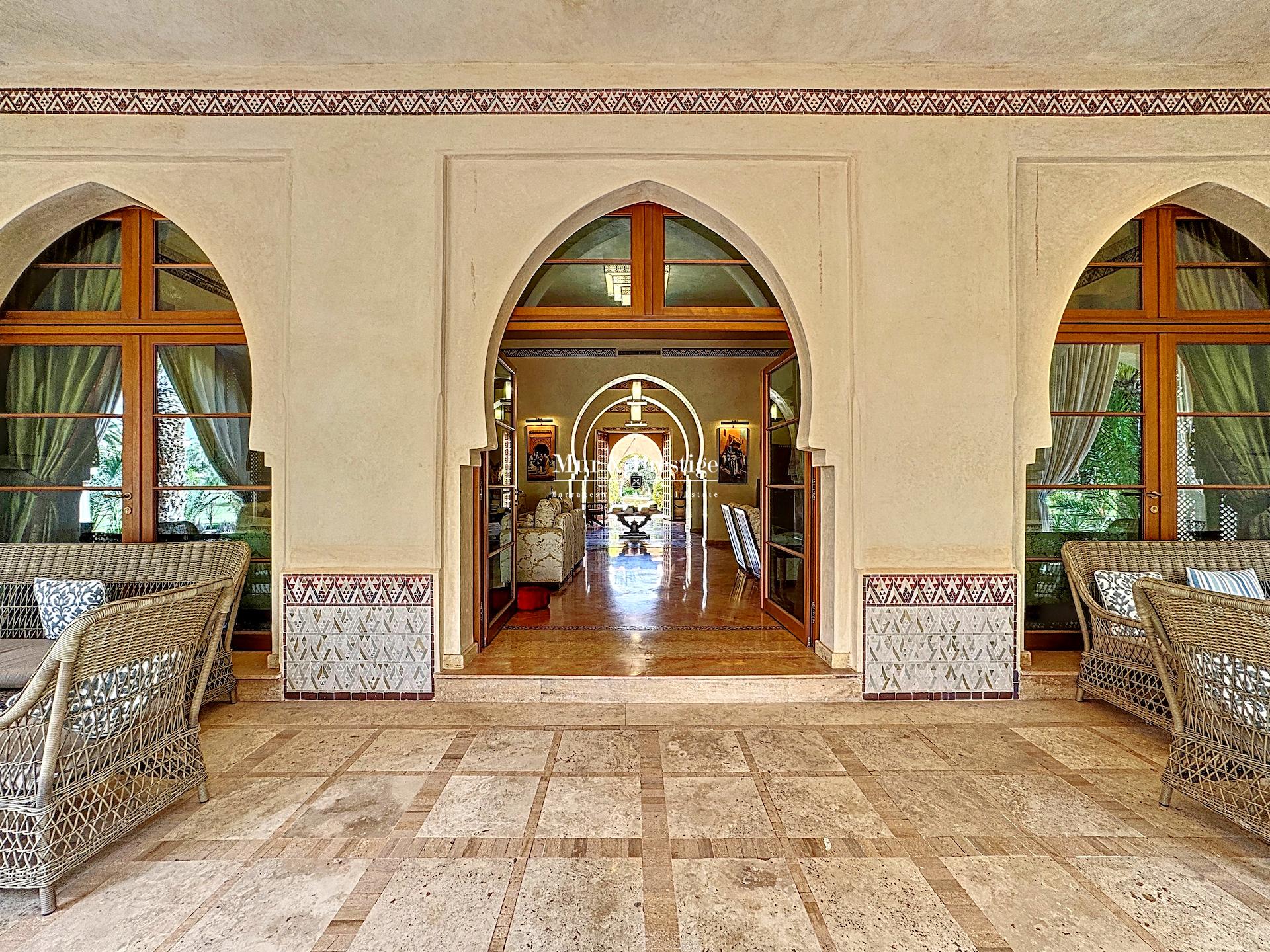 Palais Marocain sur 4 hectares dans la Palmeraie