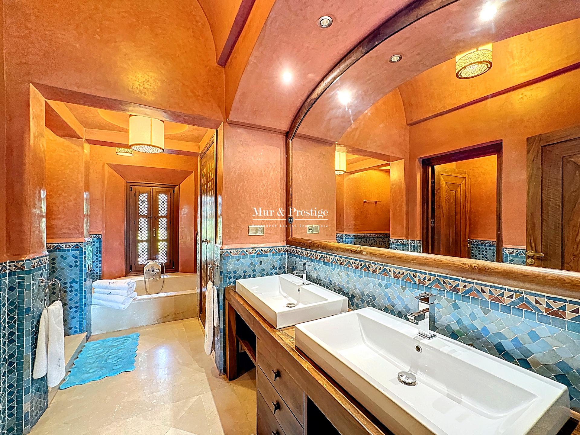 Palais Marocain sur 4 hectares dans la Palmeraie