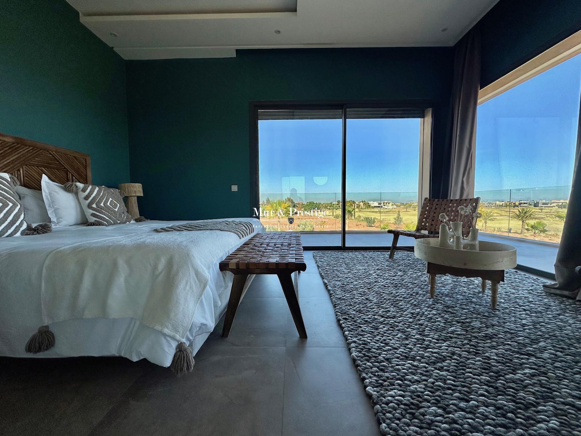 Amelkis – Villa Neuve Front de Golf à Vendre 