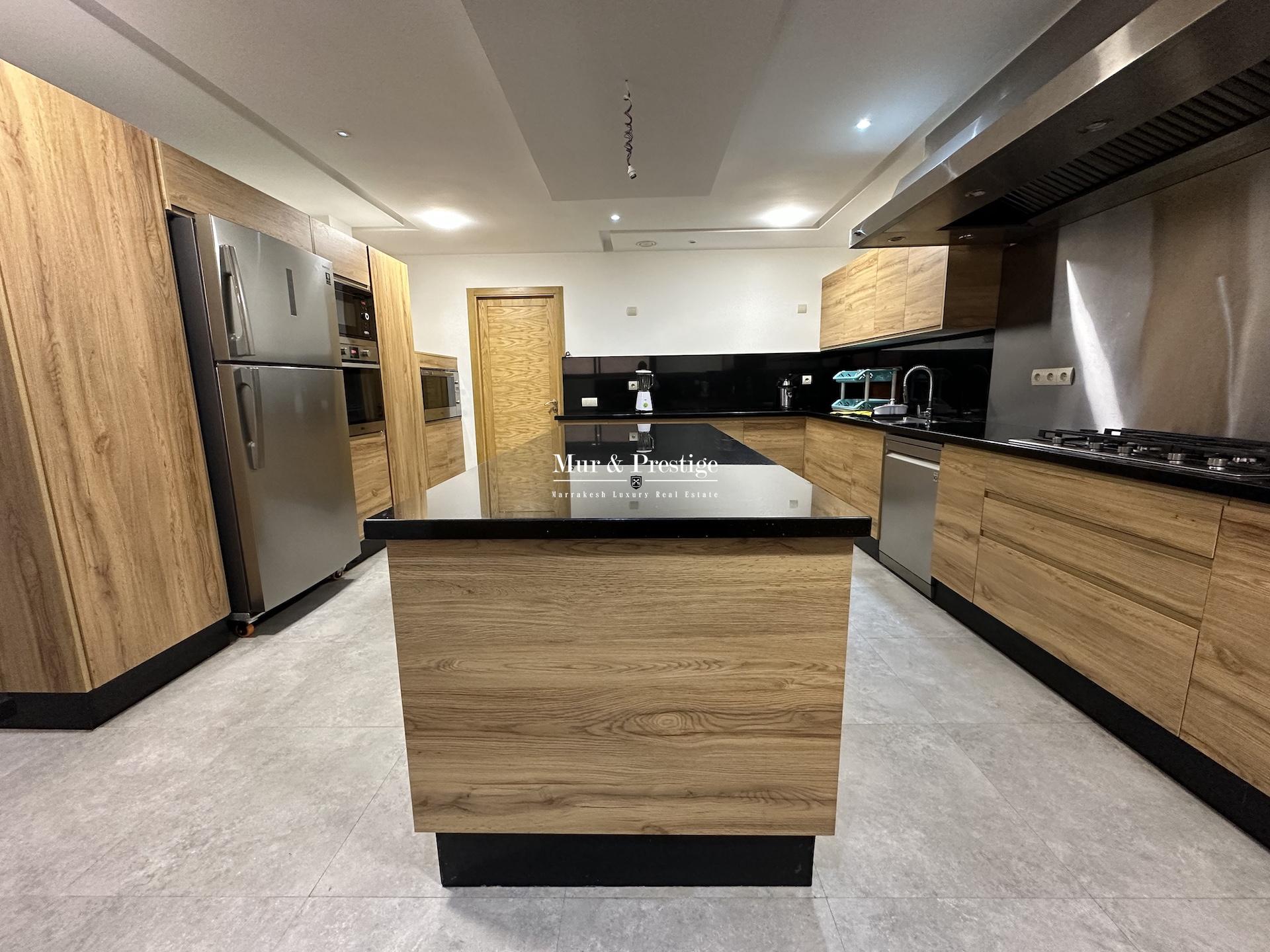 Amelkis – Villa Neuve Front de Golf à Vendre 