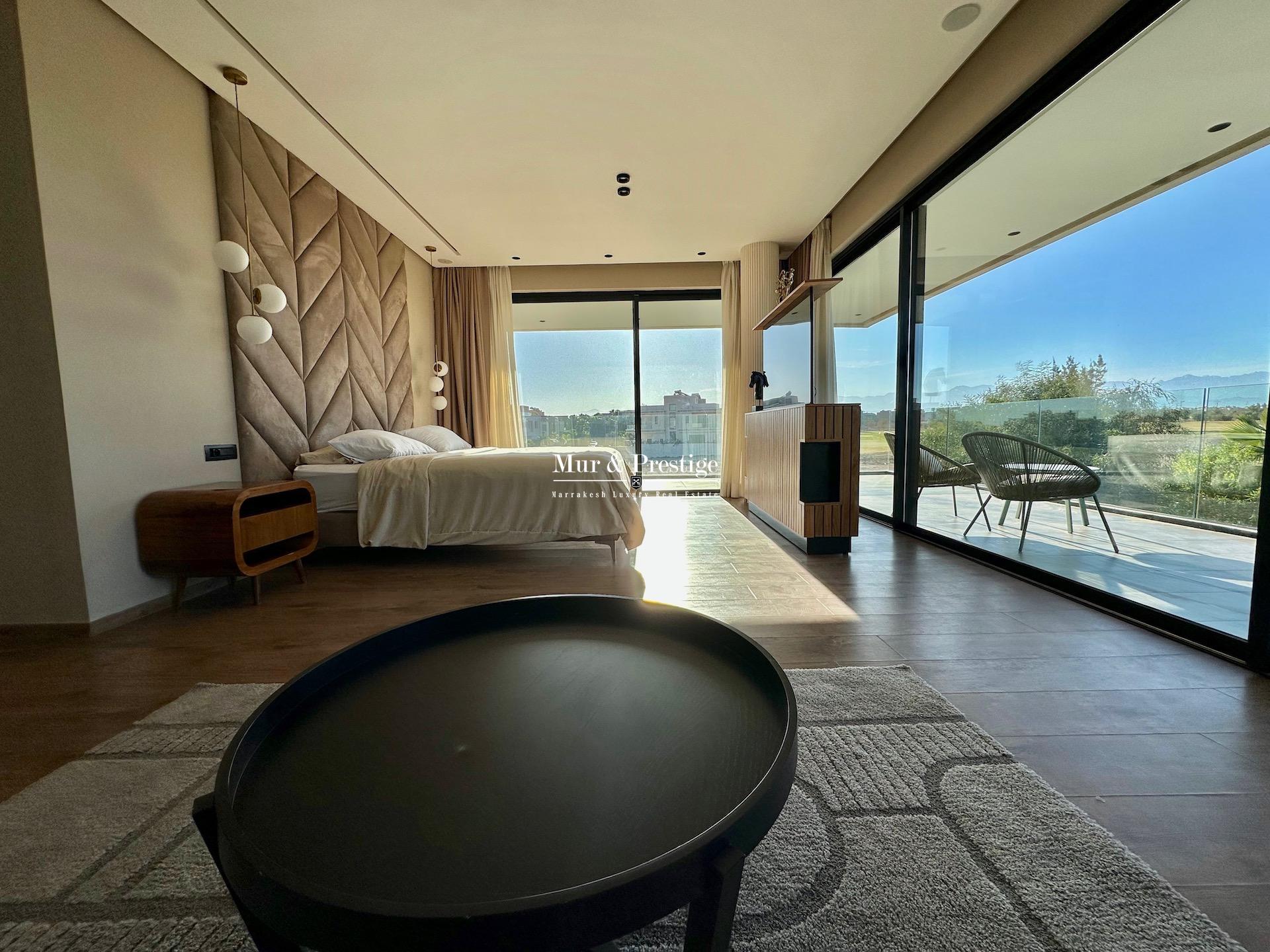 Maison Moderne en Front de Golf à Marrakech