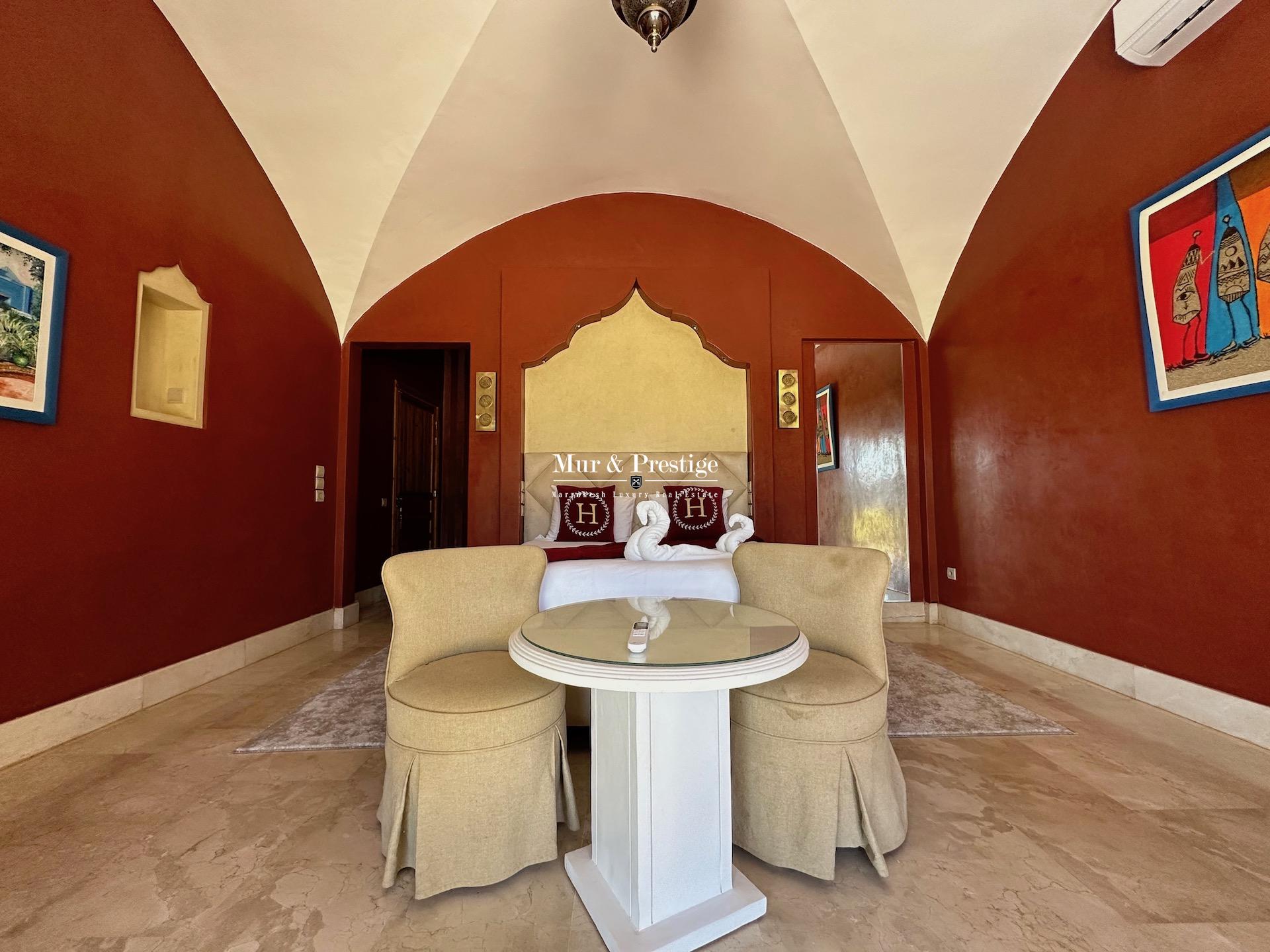 Maison d’Hôtes de 14 Chambres à Vendre