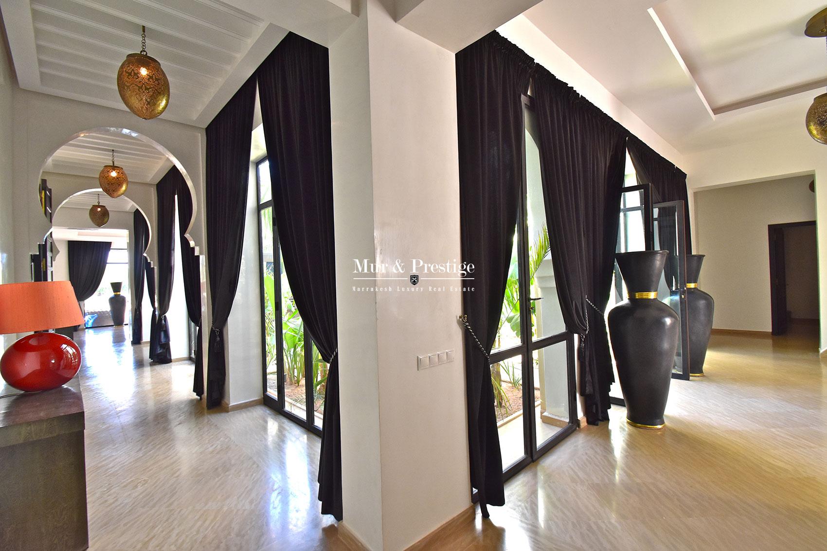 Agence Immobilière - Prestigieuse villa a vendre a Bab Atlas Marrakech