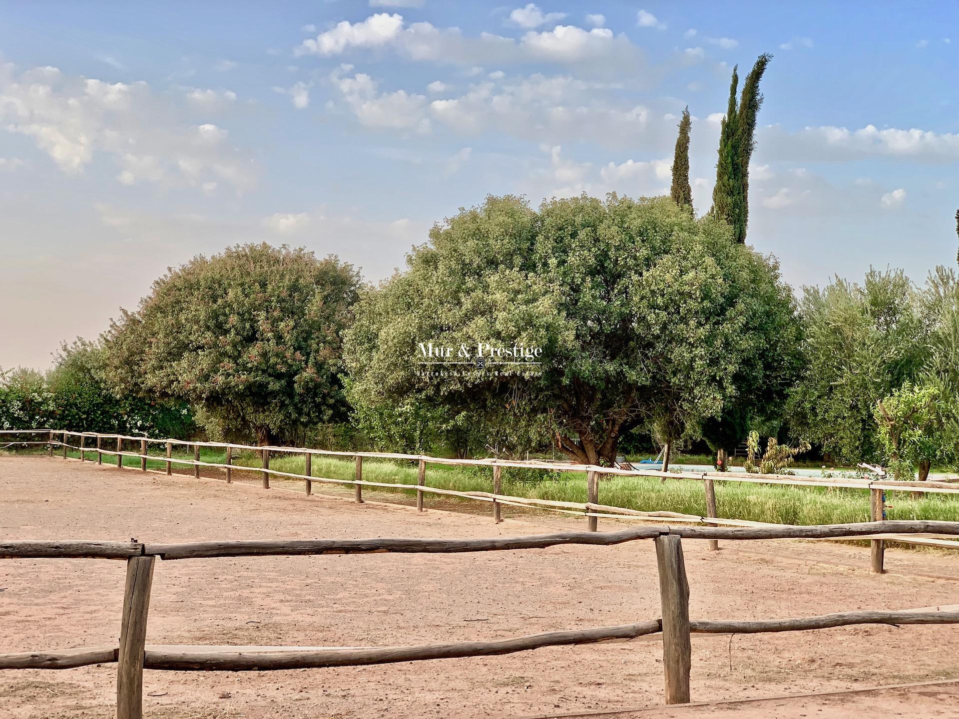 Propriété avec carrière et box à chevaux à vendre à Marrakech