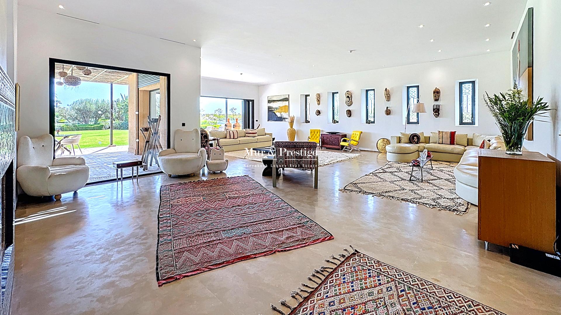 Maison Moderne sur 3,2 Hectares