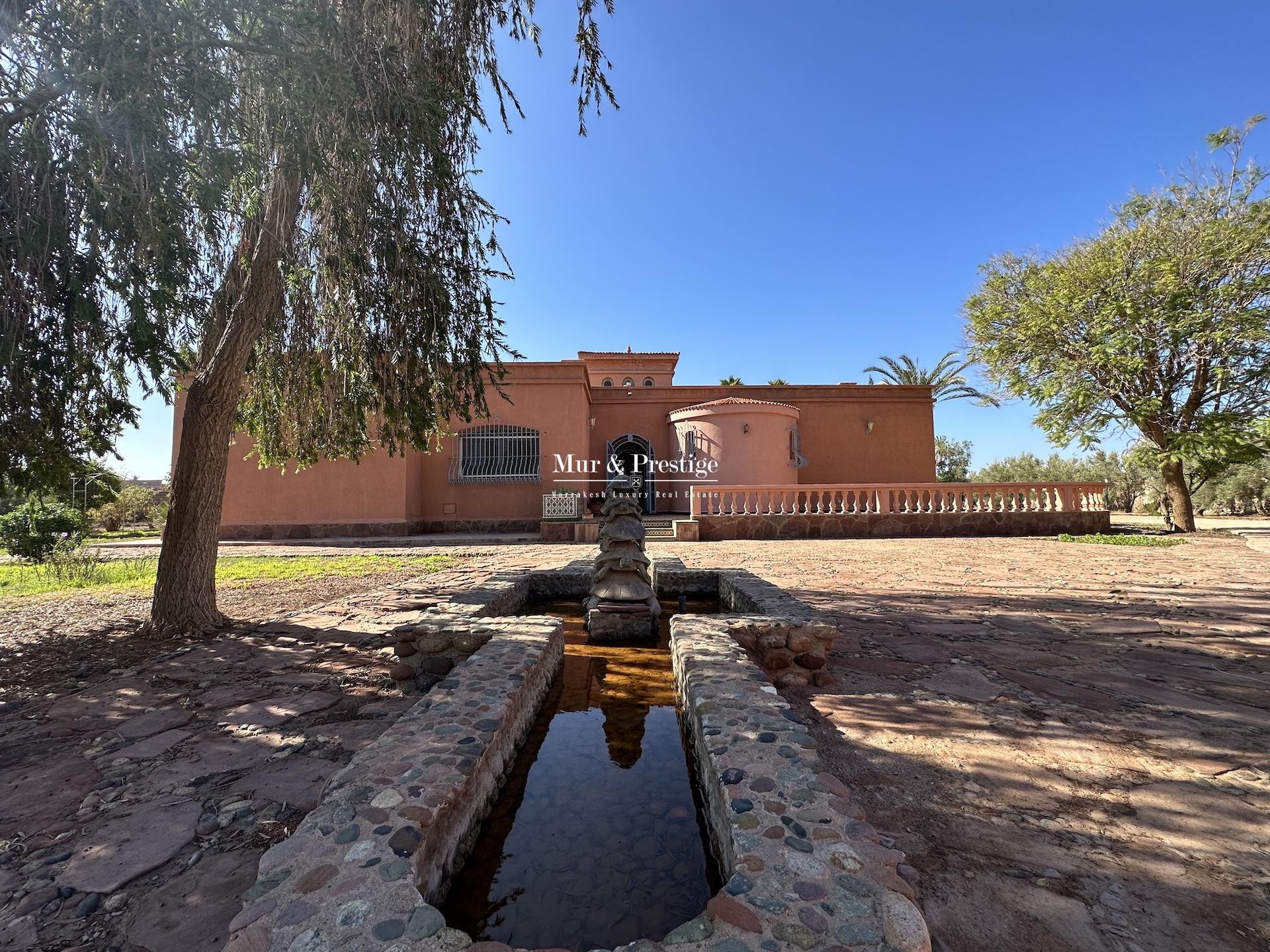 Maison De Charme à Vendre à Marrakech - Agence Immobilière