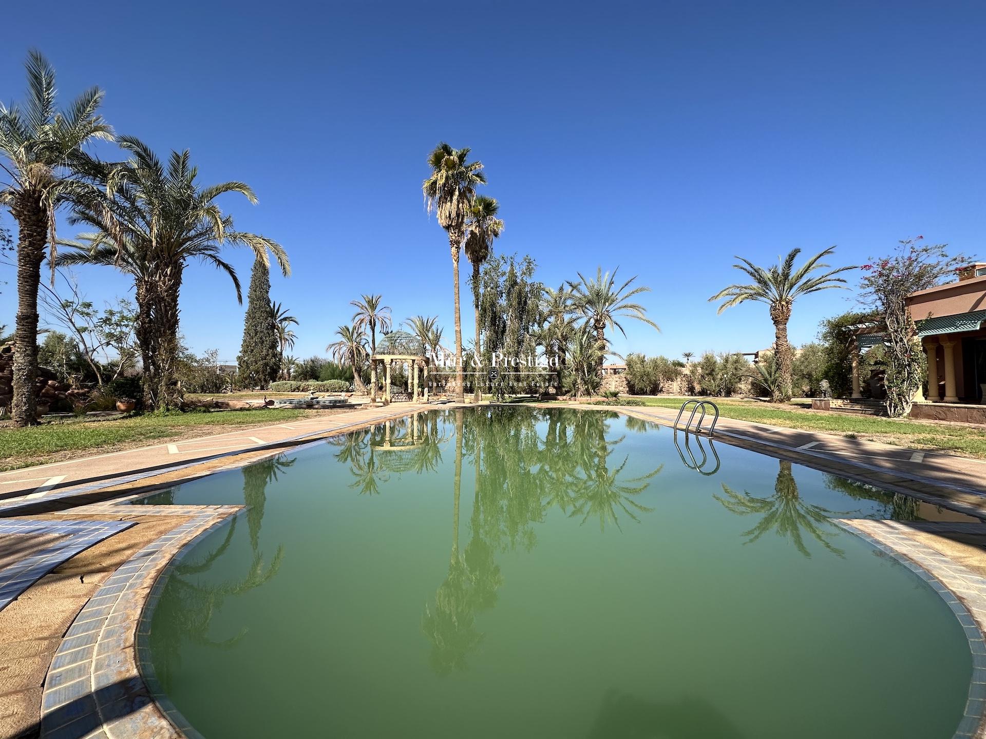 Maison De Charme à Vendre à Marrakech - Agence Immobilière