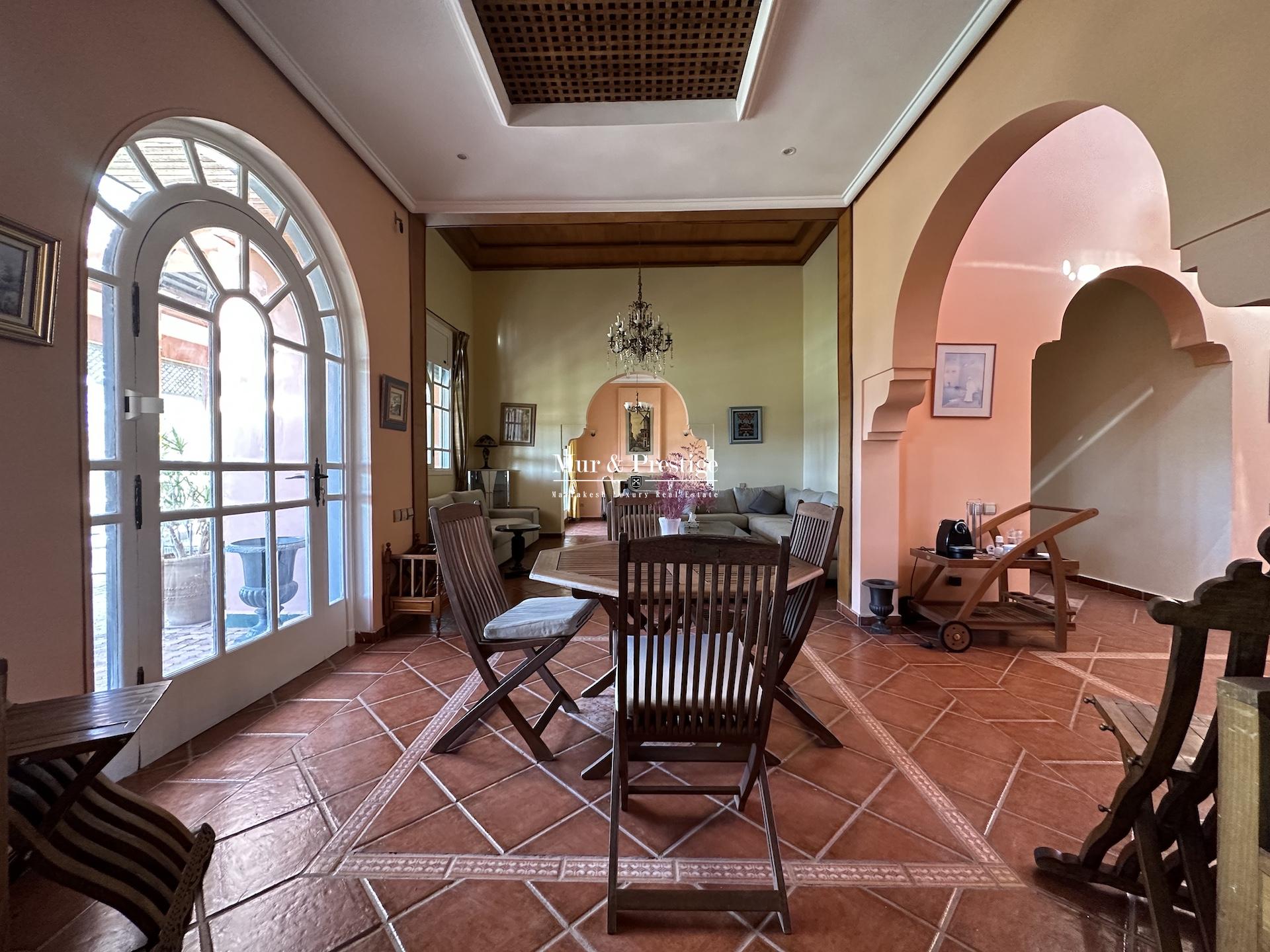 Maison De Charme à Vendre à Marrakech - Agence Immobilière