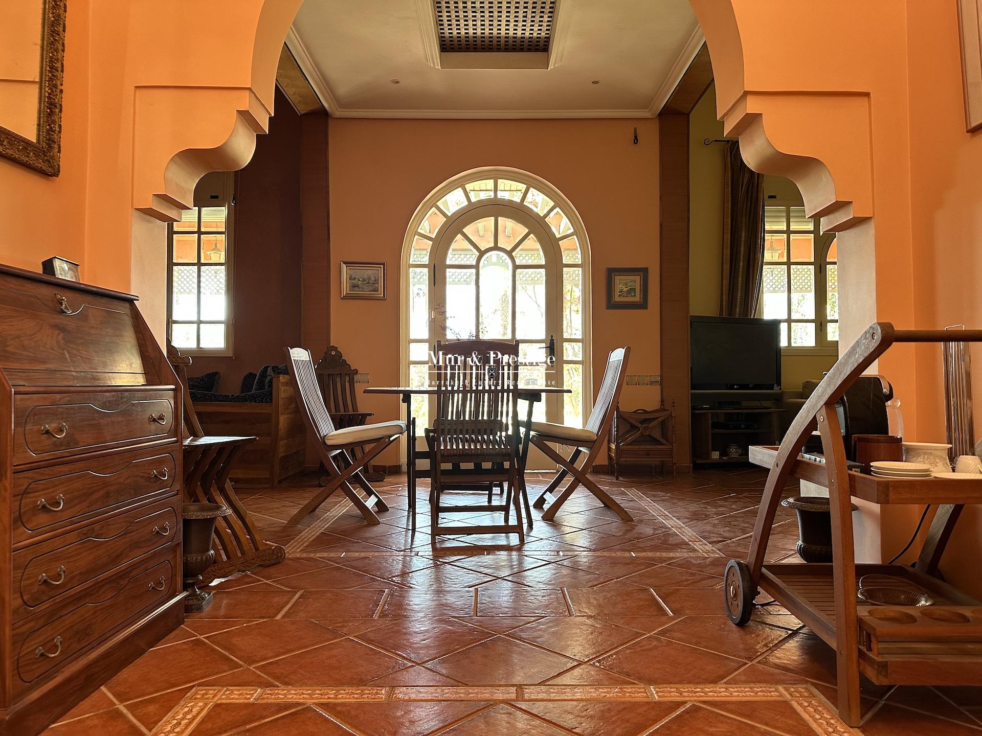 Maison De Charme à Vendre à Marrakech - Agence Immobilière