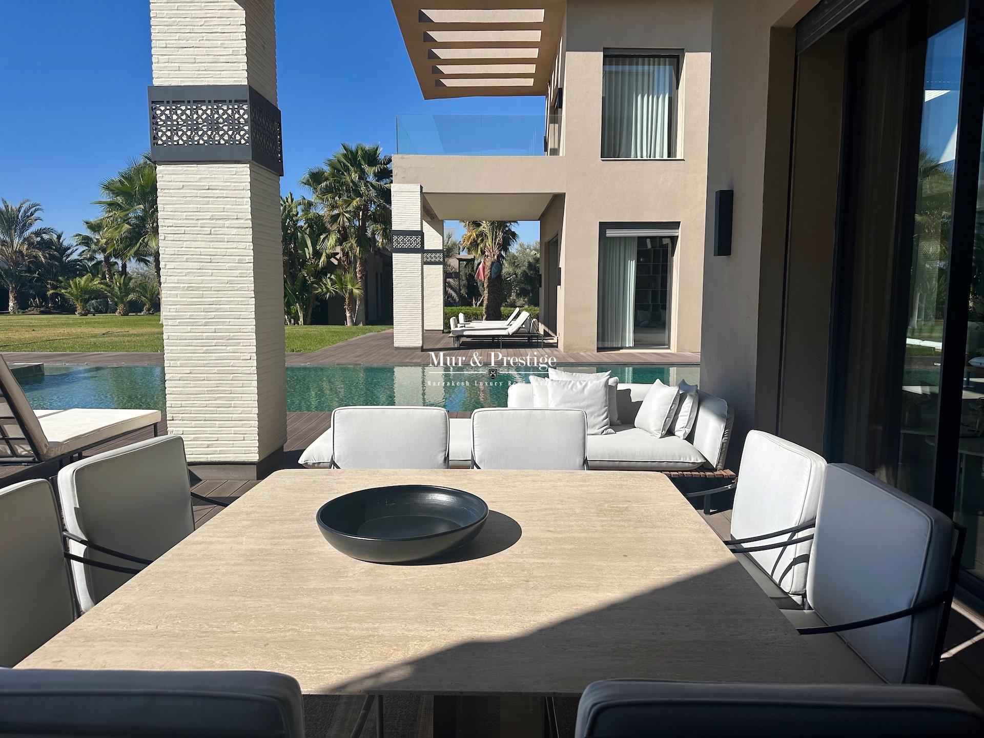 Maison Moderne à Vendre sur un Hectare