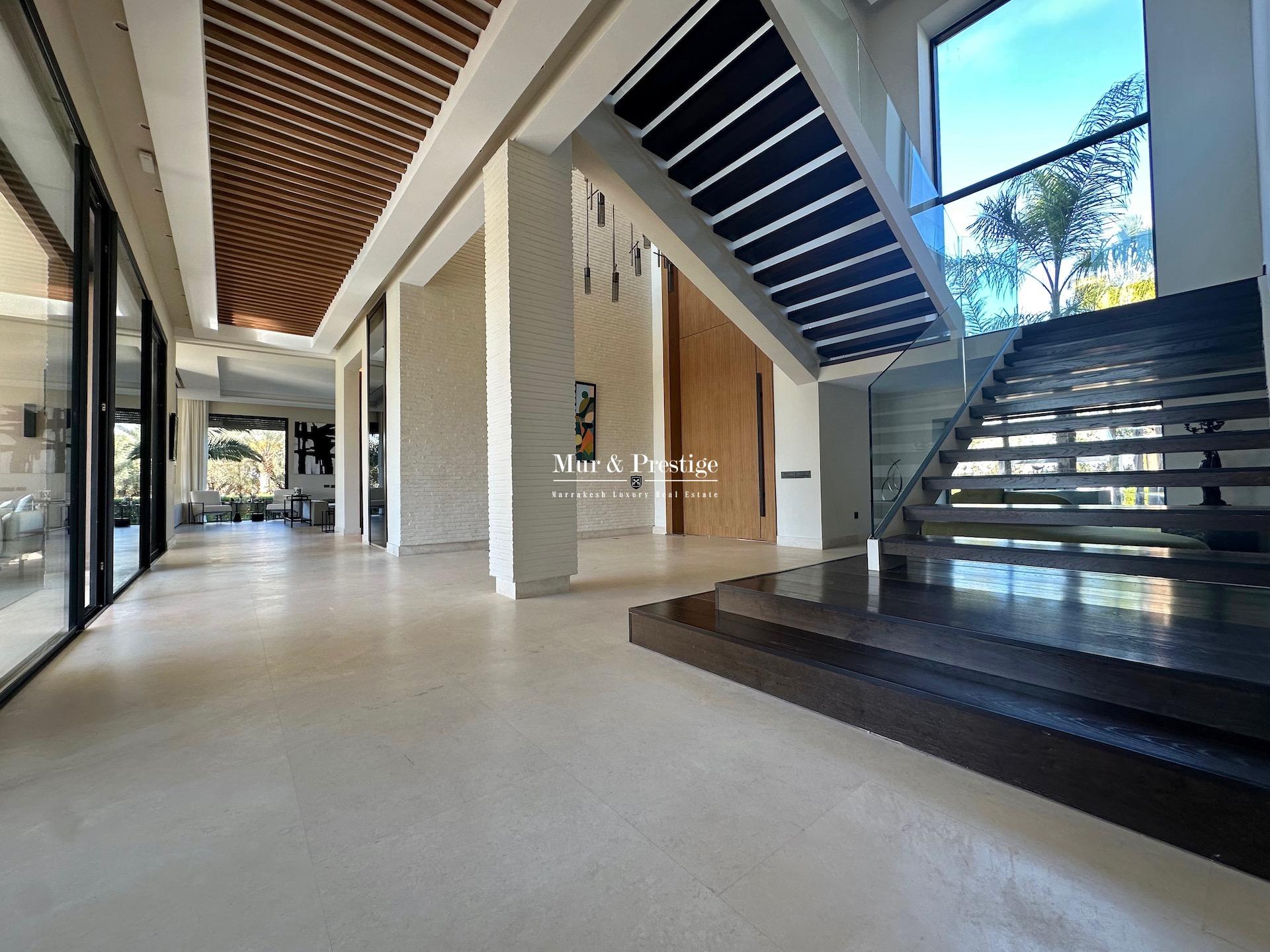 Maison Moderne à Vendre sur un Hectare