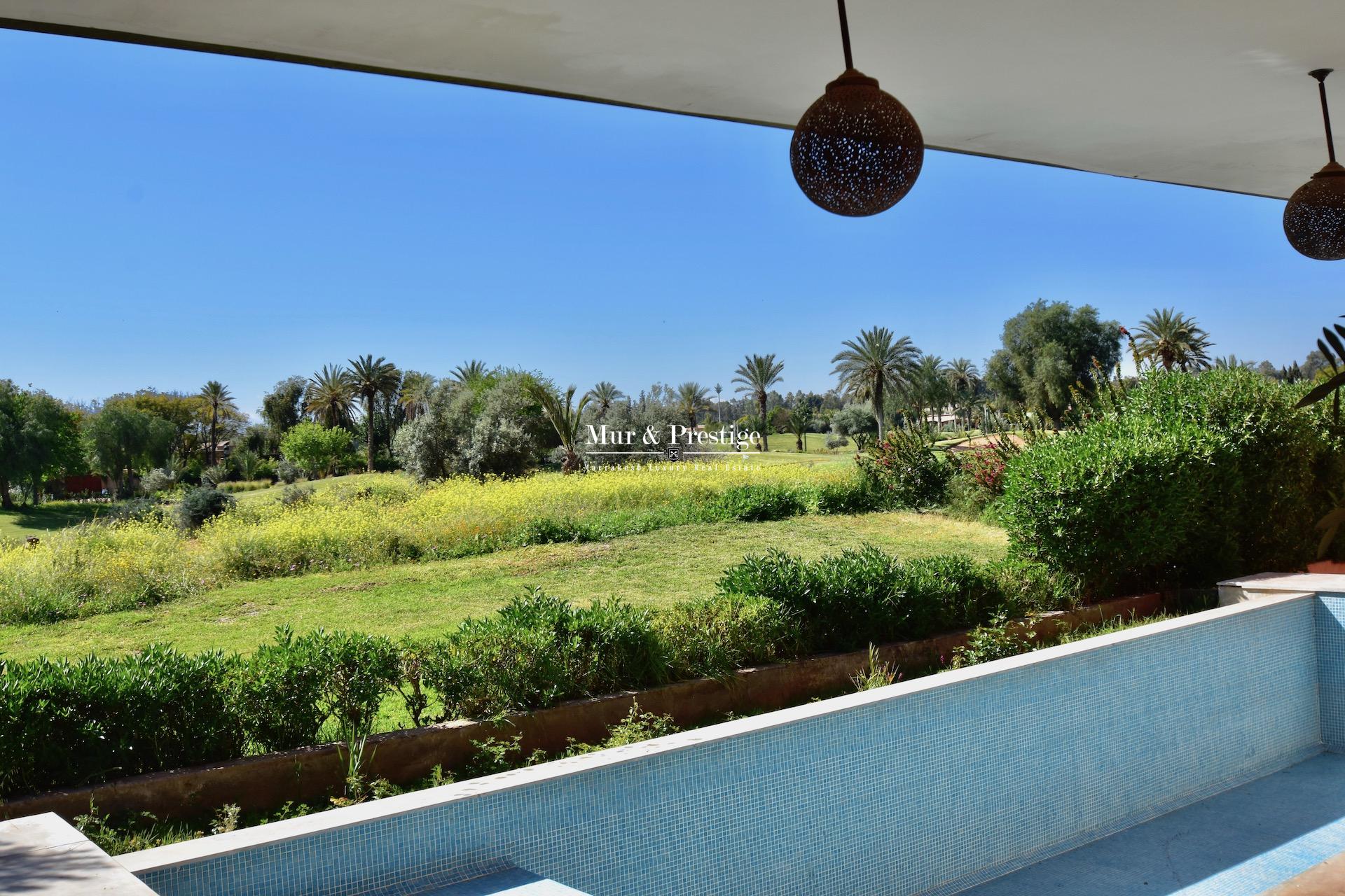 Agence immobilière Marrakech – Maison en front de golf à vendre à Amelkis