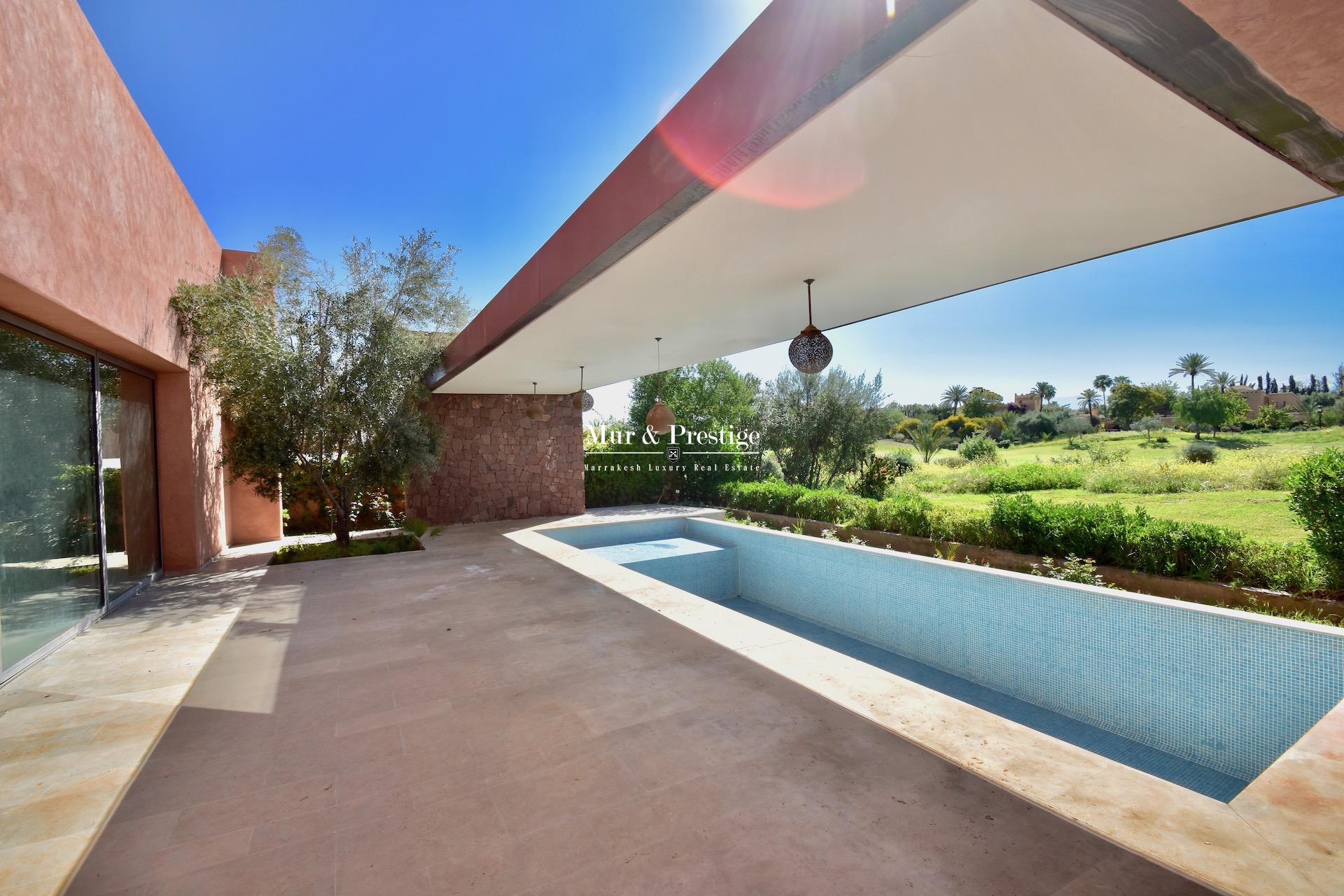 Agence immobilière Marrakech – Maison en front de golf à vendre à Amelkis
