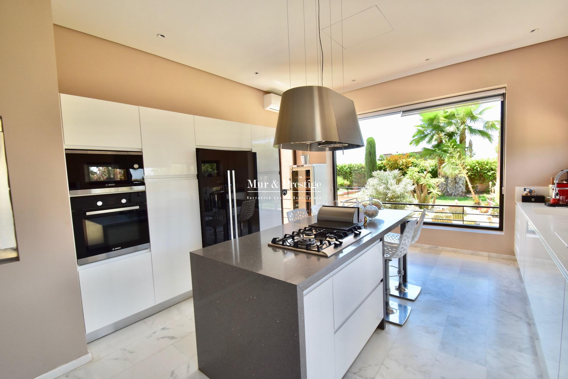 Maison moderne en vente sur le golf de Amelkis à Marrakech
